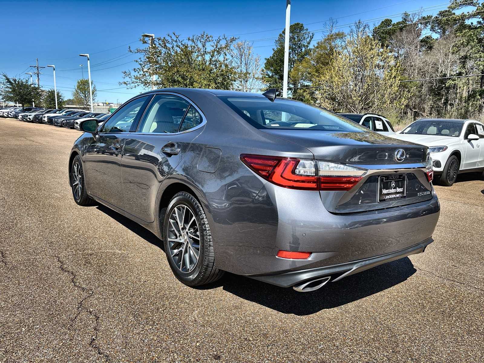 Thumbnail: 2018 Lexus ES - 5