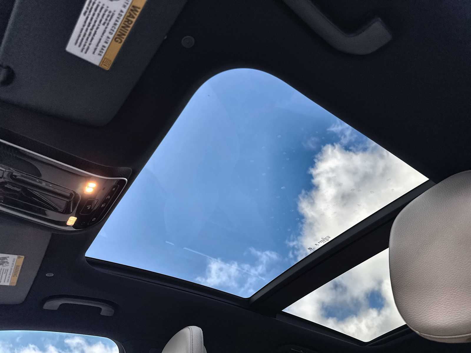 Thumbnail: 2026 Mercedes-Benz GLC - 28