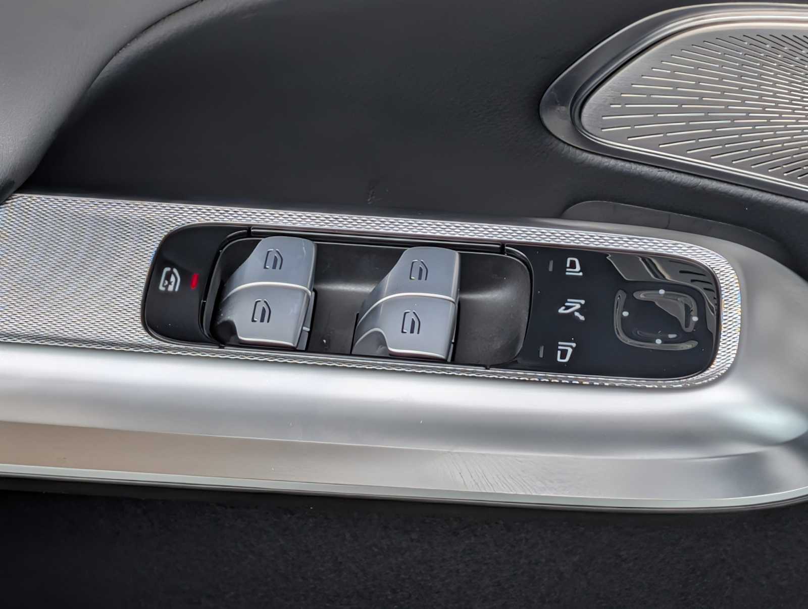 Thumbnail: 2024 Mercedes-Benz E-Class - 23