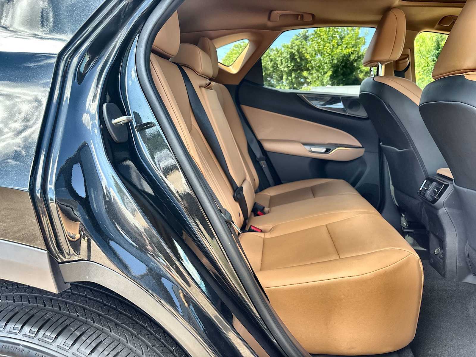 Thumbnail: 2024 Lexus ES - 18