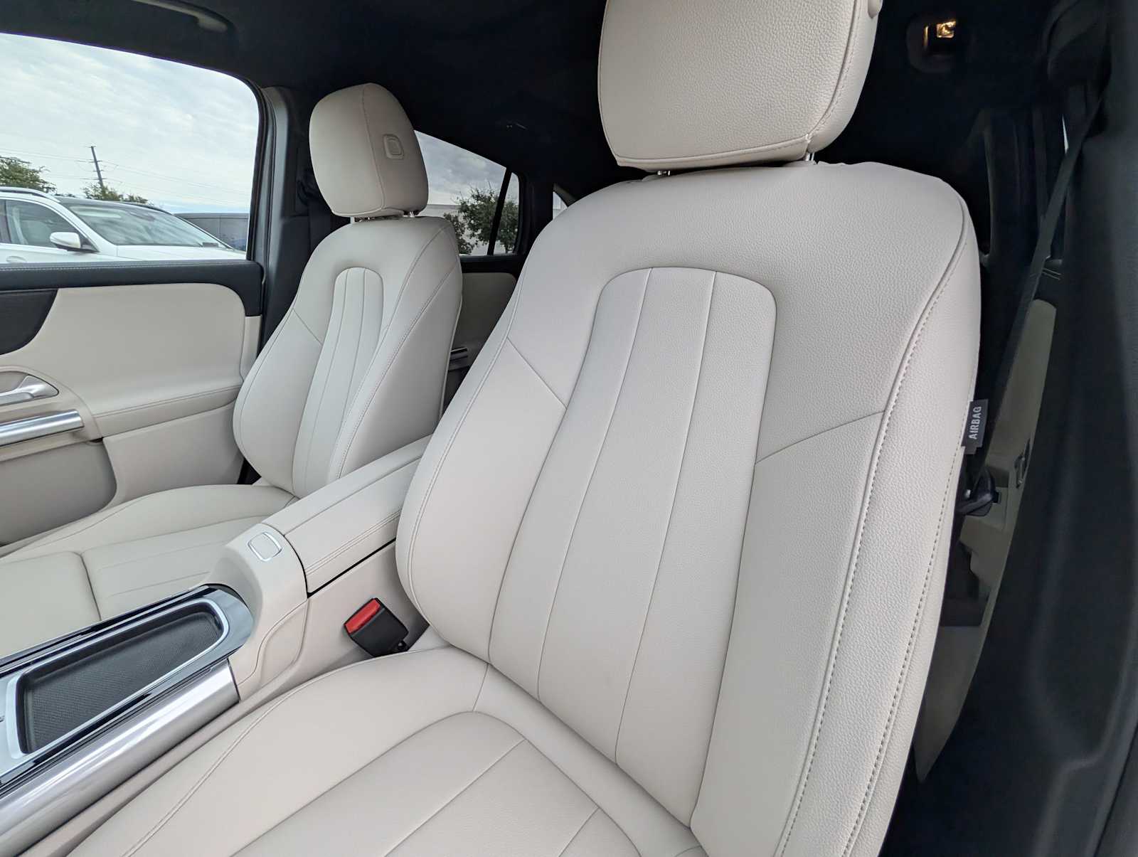 Thumbnail: 2026 Mercedes-Benz GLA - 19