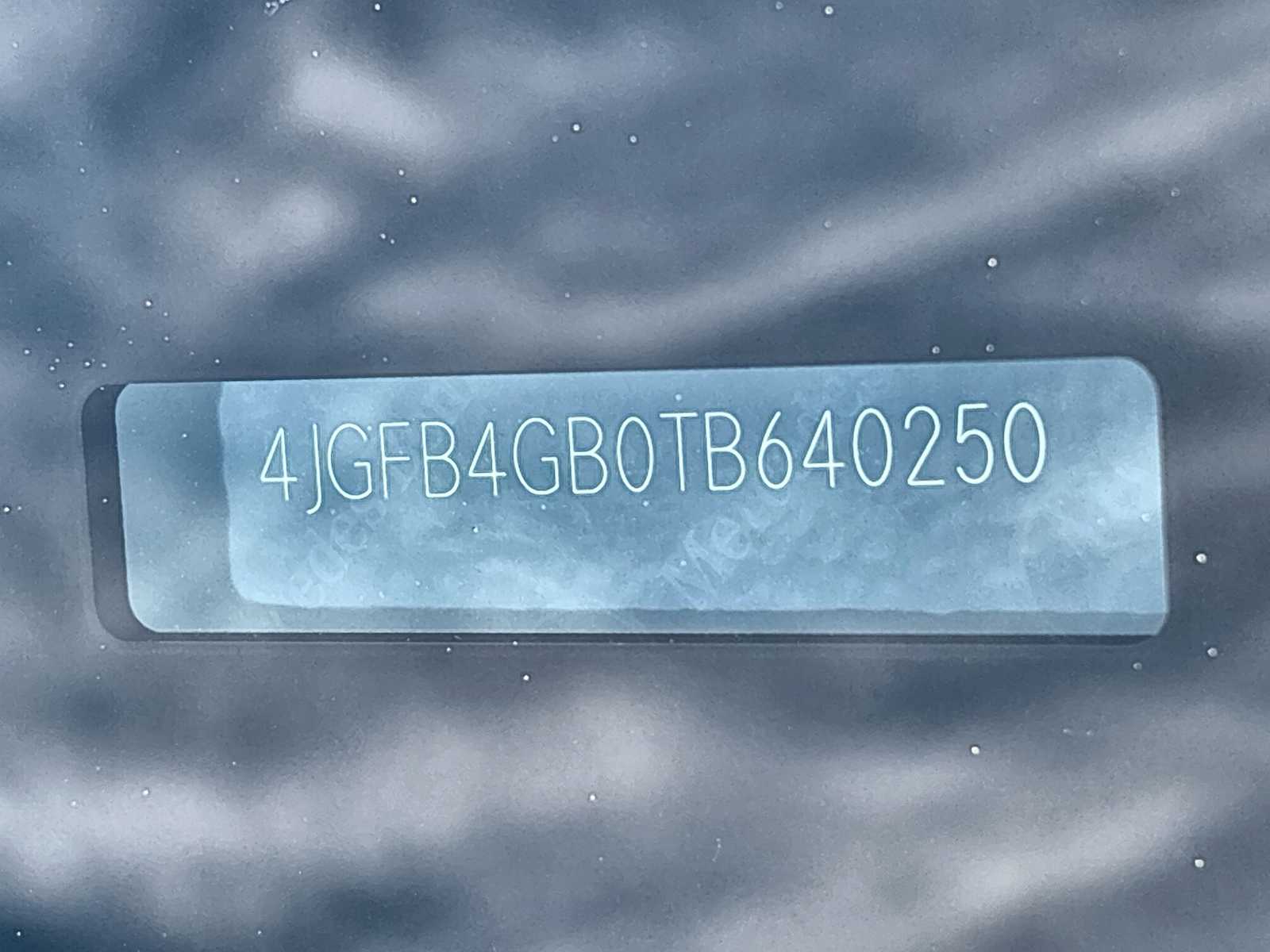 Thumbnail: 2026 Mercedes-Benz GLE - 25