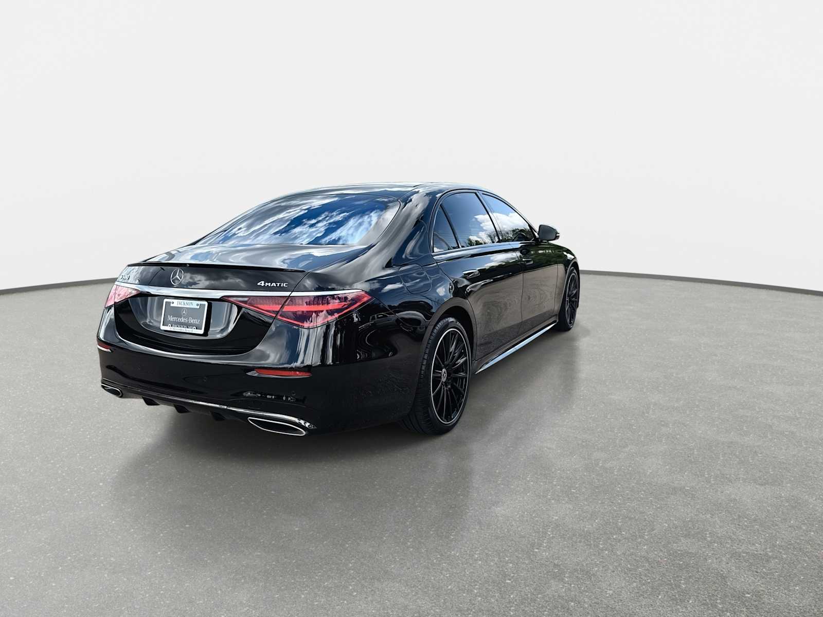 Thumbnail: 2023 Mercedes-Benz S-Class - 8