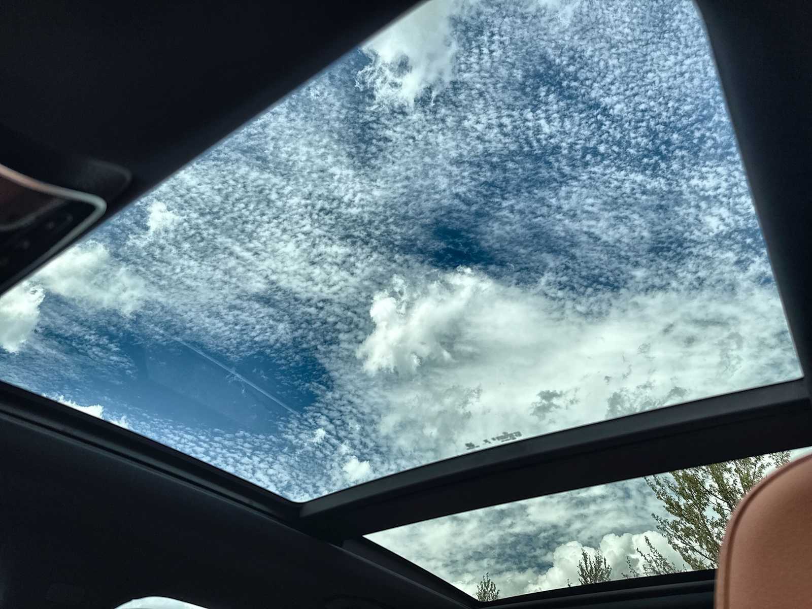 Thumbnail: 2026 Mercedes-Benz GLC - 28