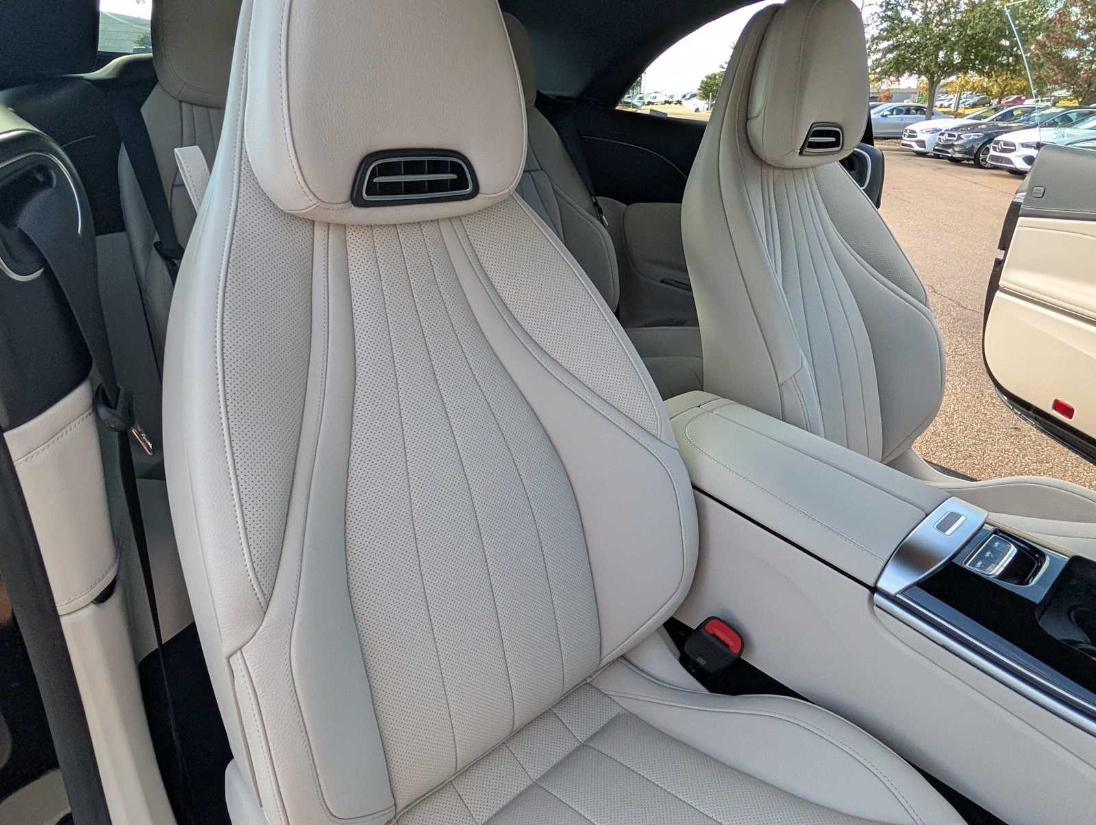 Thumbnail: 2026 Mercedes-Benz CLE - 22