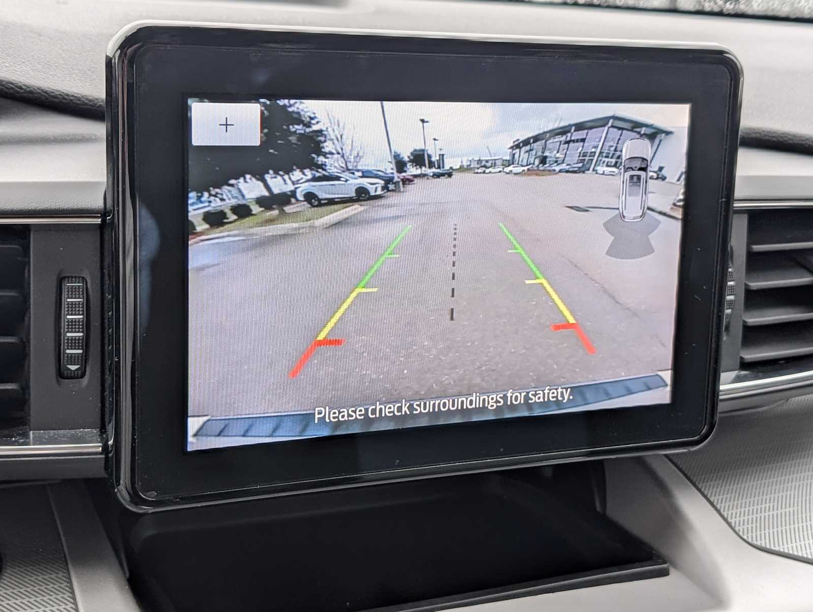 Thumbnail: 2023 Ford Explorer - 18