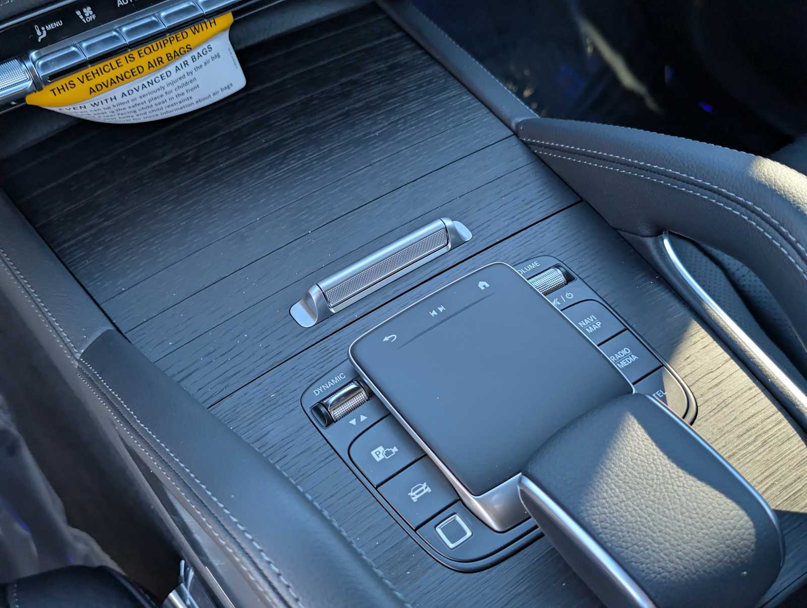 Thumbnail: 2026 Mercedes-Benz GLE - 19