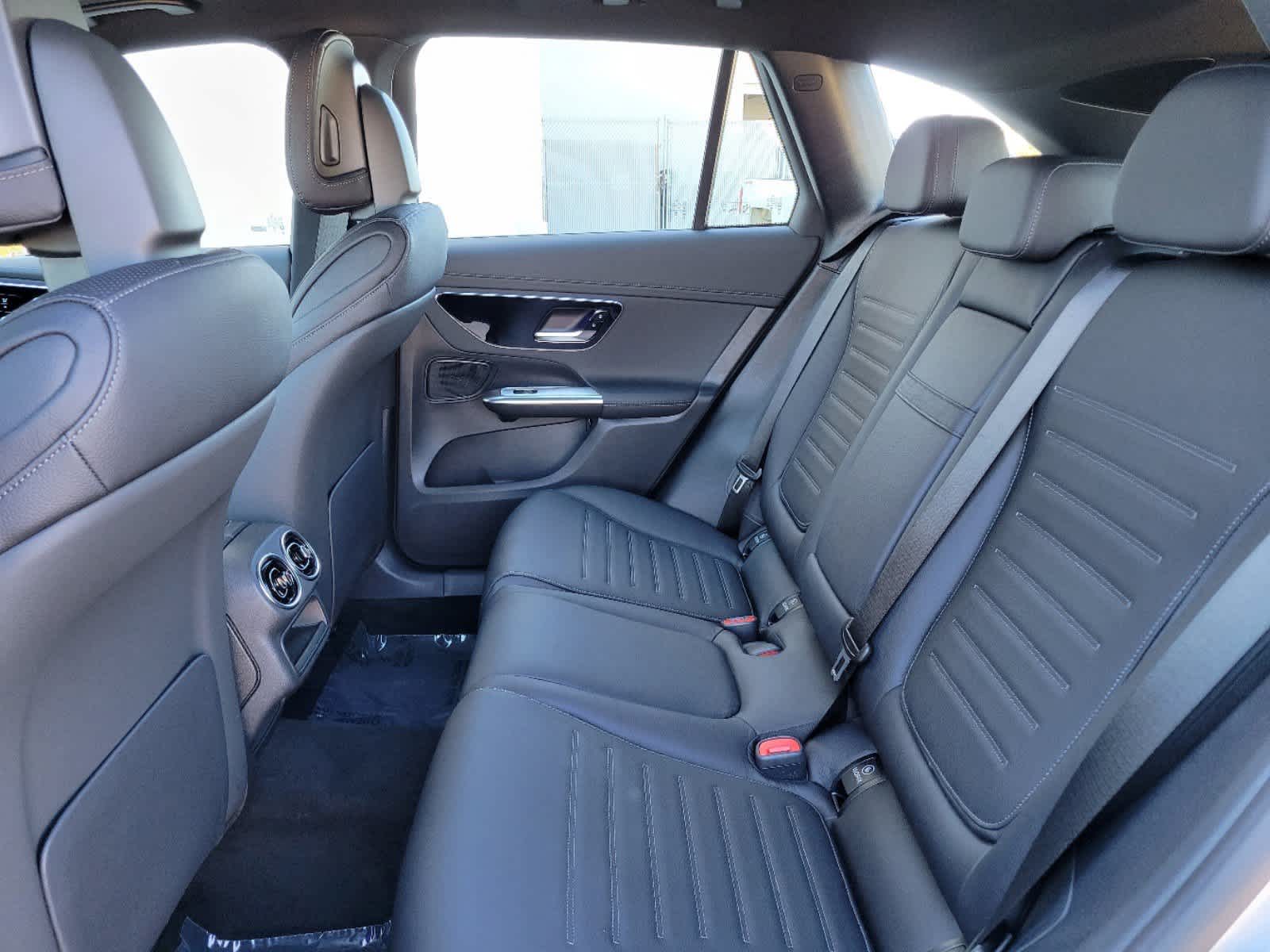 Thumbnail: 2025 Mercedes-Benz GLC - 11