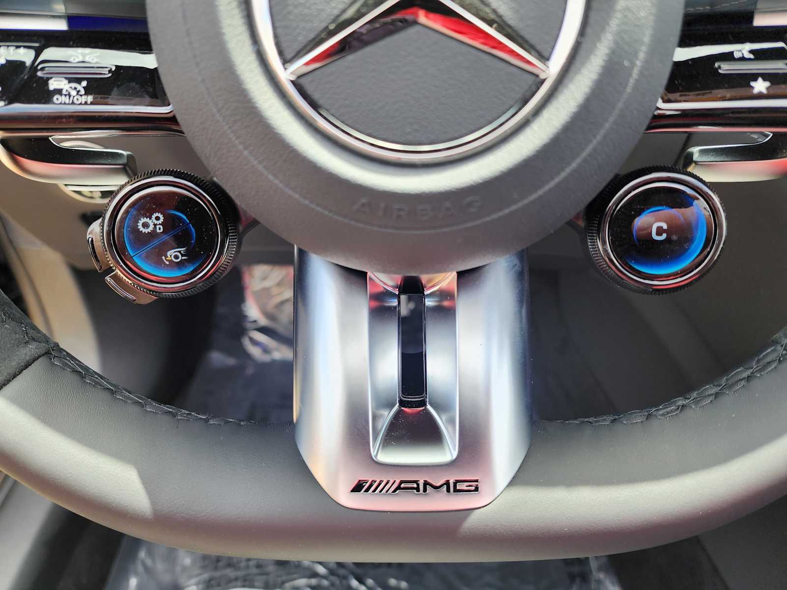 Thumbnail: 2025 Mercedes-Benz SL-Class - 8