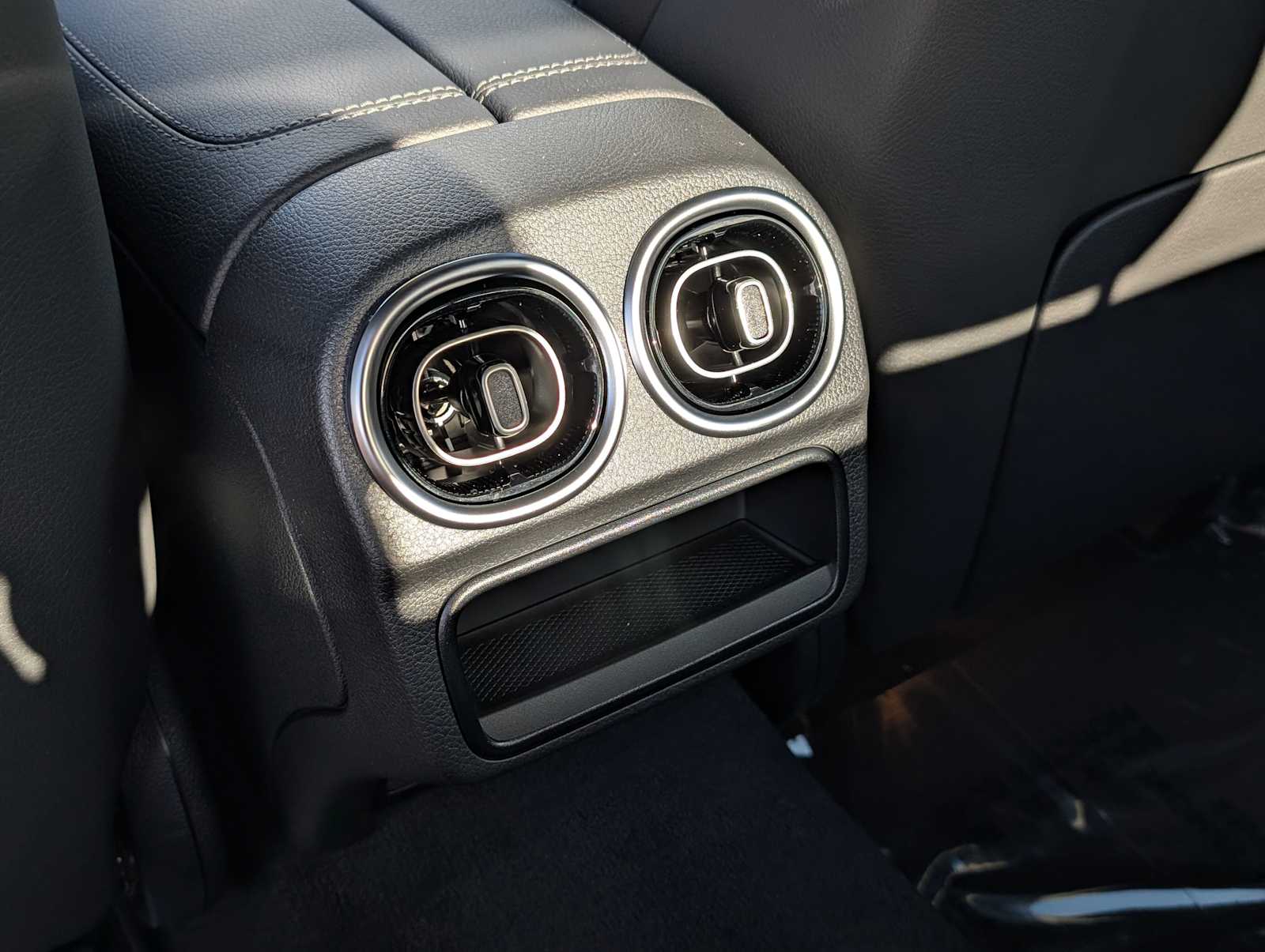 Thumbnail: 2026 Mercedes-Benz C-Class - 24