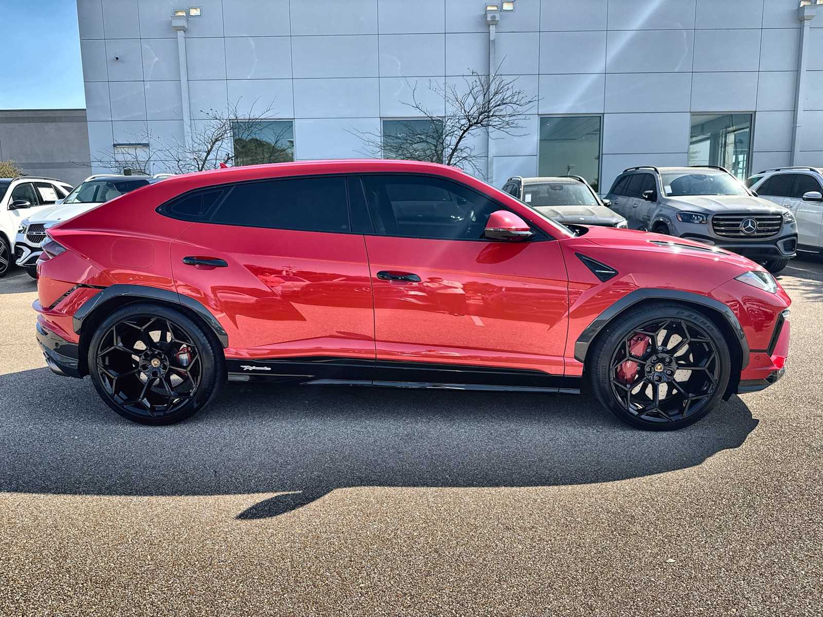 Thumbnail: 2024 Lamborghini Urus - 10