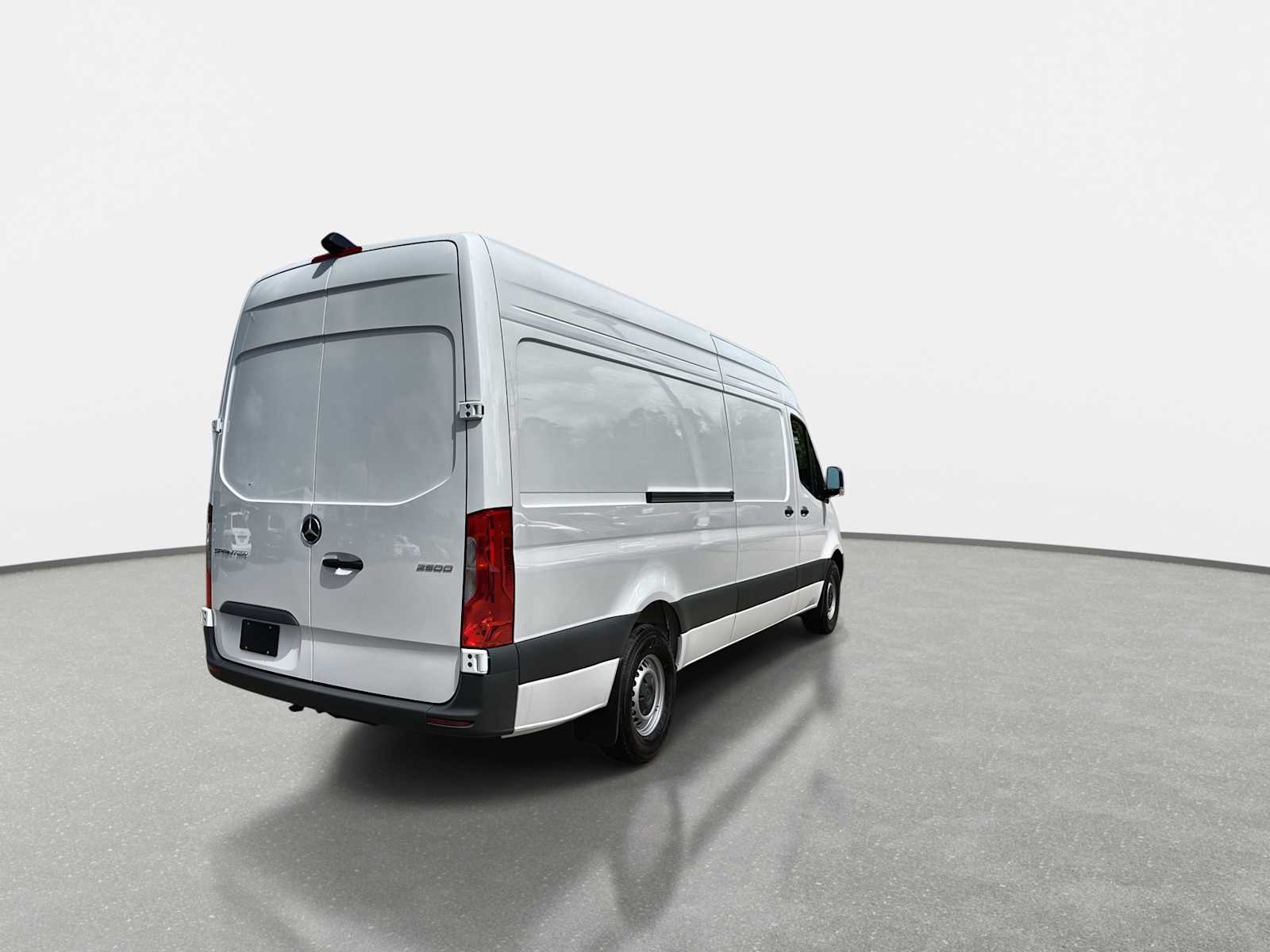 Thumbnail: 2026 Mercedes-Benz Sprinter - 7
