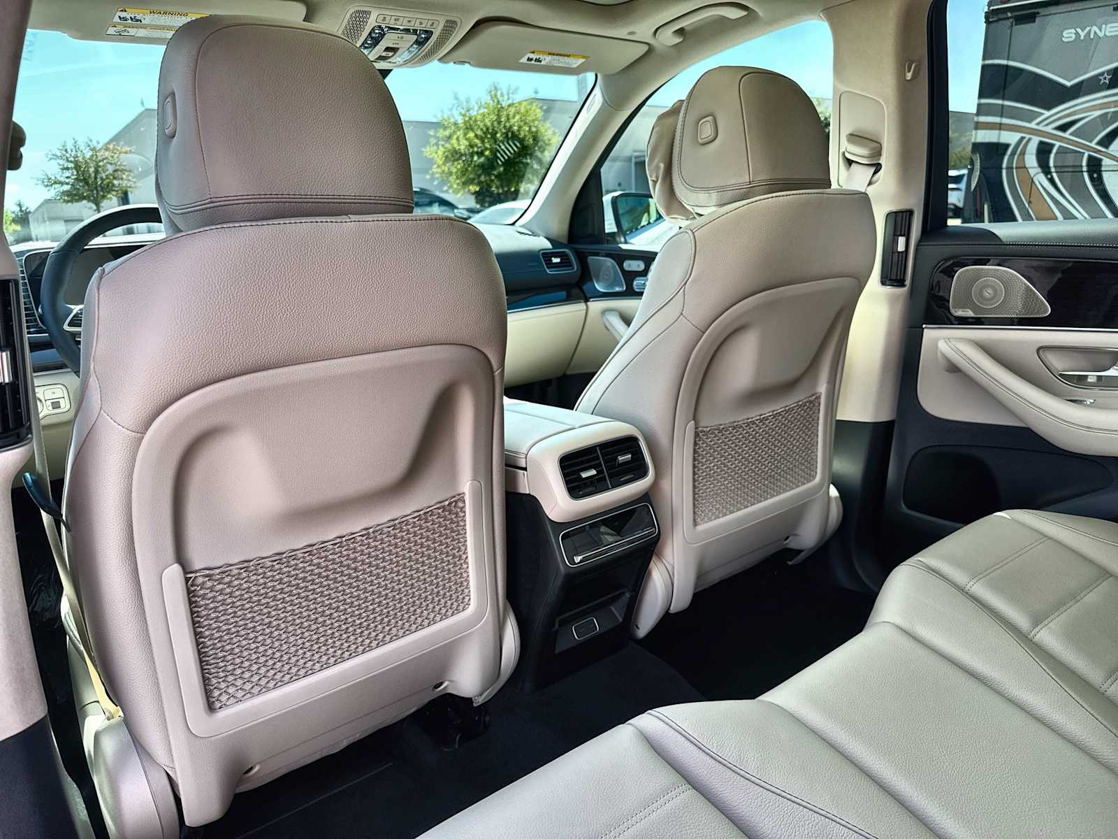 Thumbnail: 2026 Mercedes-Benz GLE - 18