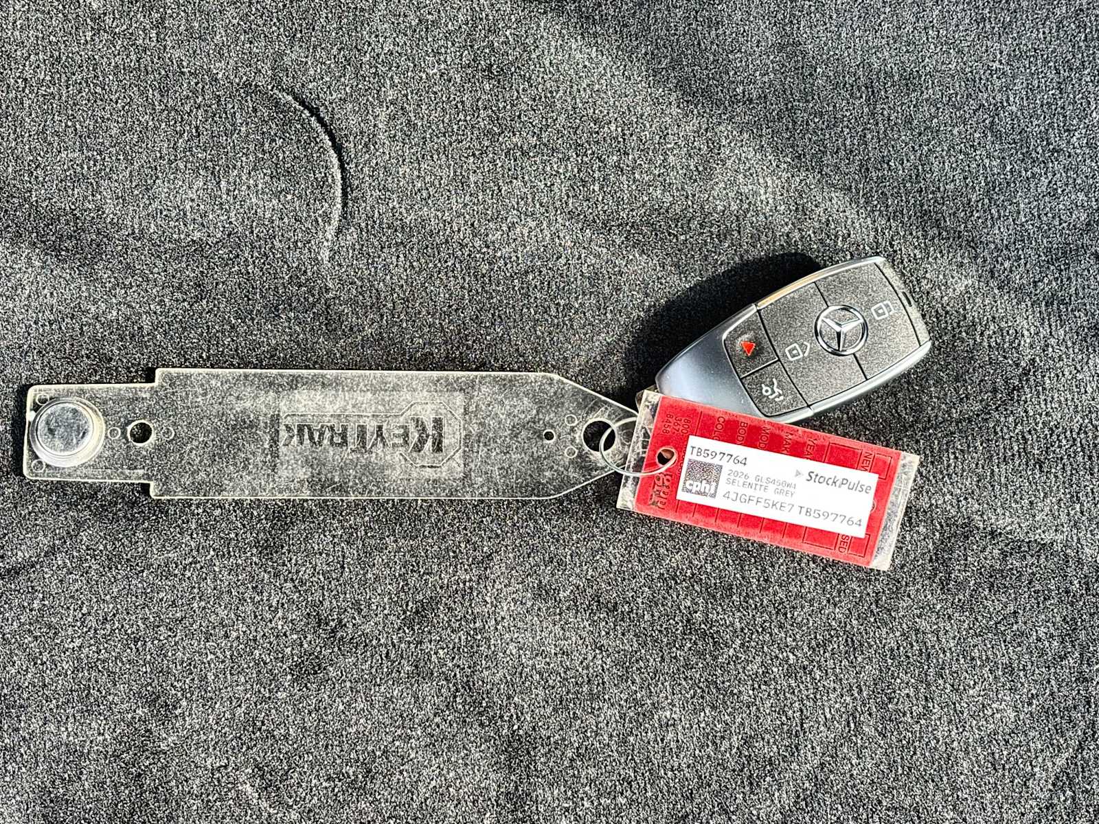 Thumbnail: 2026 Mercedes-Benz GLS - 26