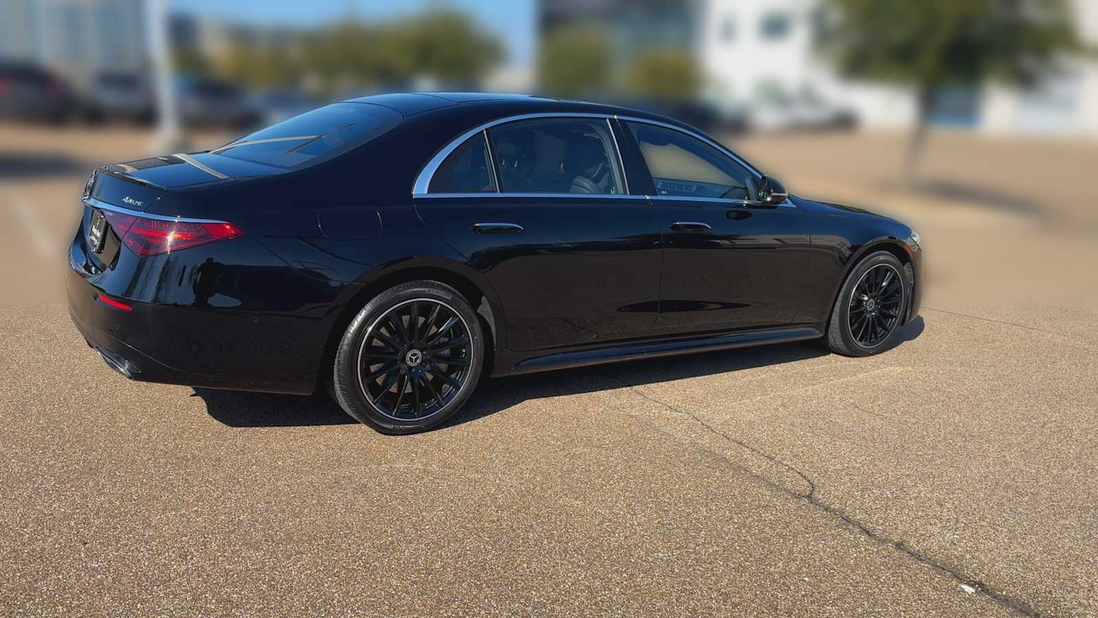 Thumbnail: 2022 Mercedes-Benz S-Class - 8