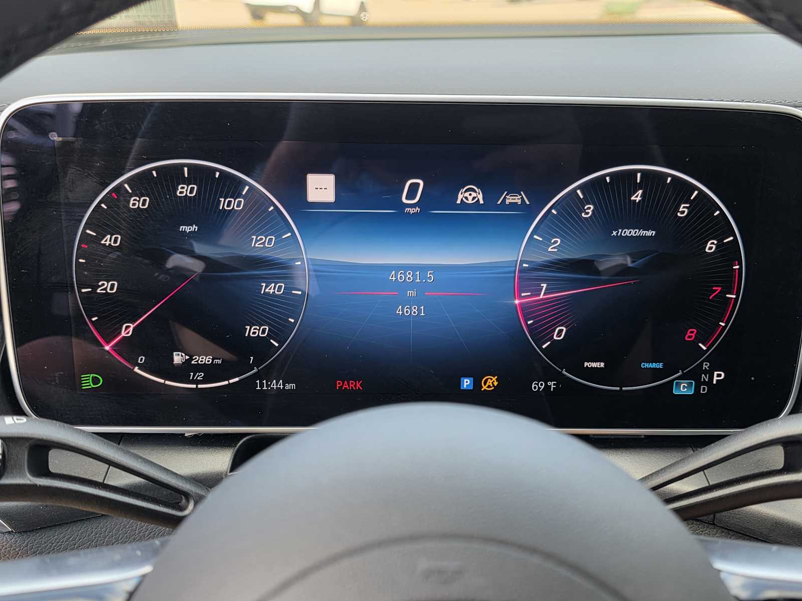 Thumbnail: 2025 Mercedes-Benz GLC - 12