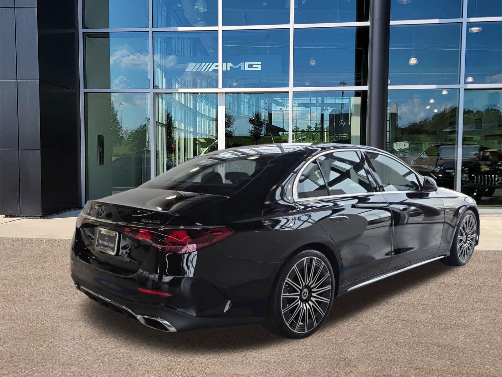 Thumbnail: 2026 Mercedes-Benz E-Class - 9