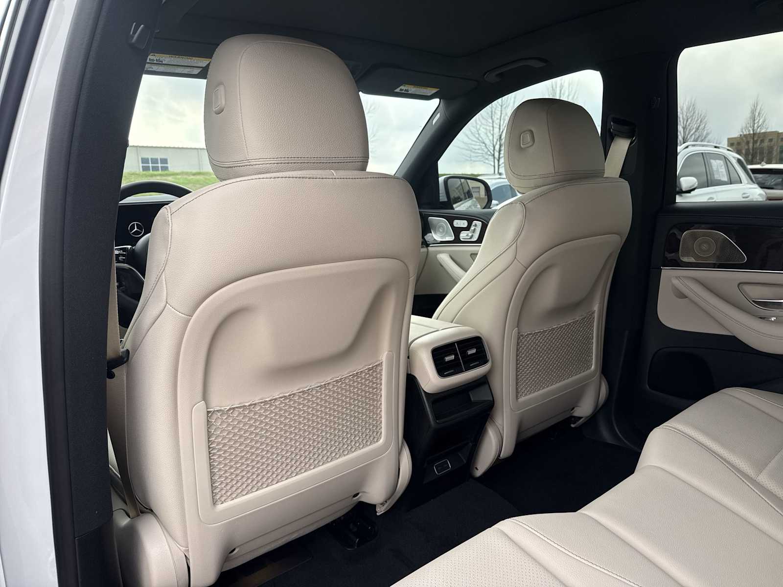 Thumbnail: 2026 Mercedes-Benz GLE - 16