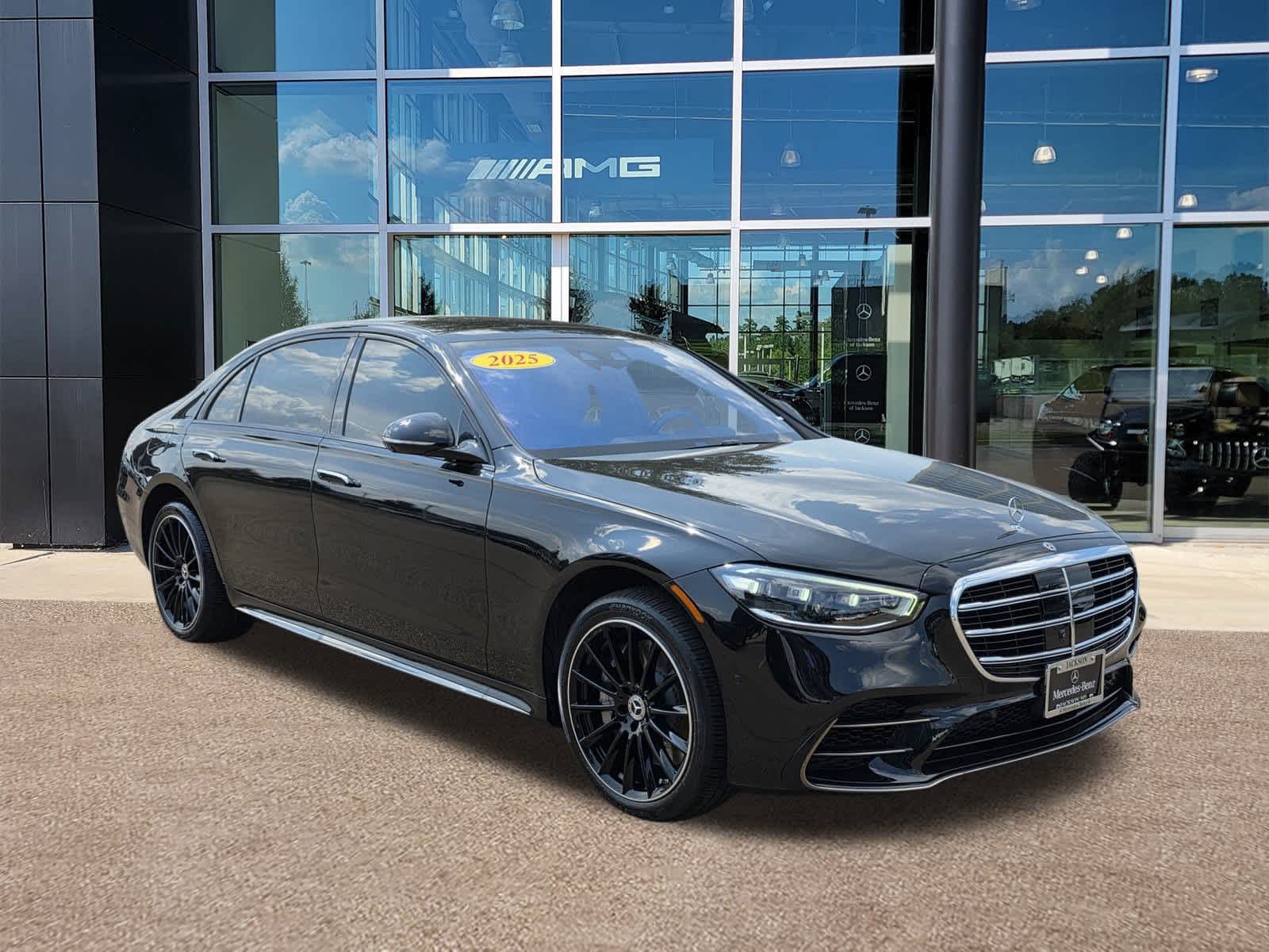 Thumbnail: 2025 Mercedes-Benz S-Class - 3