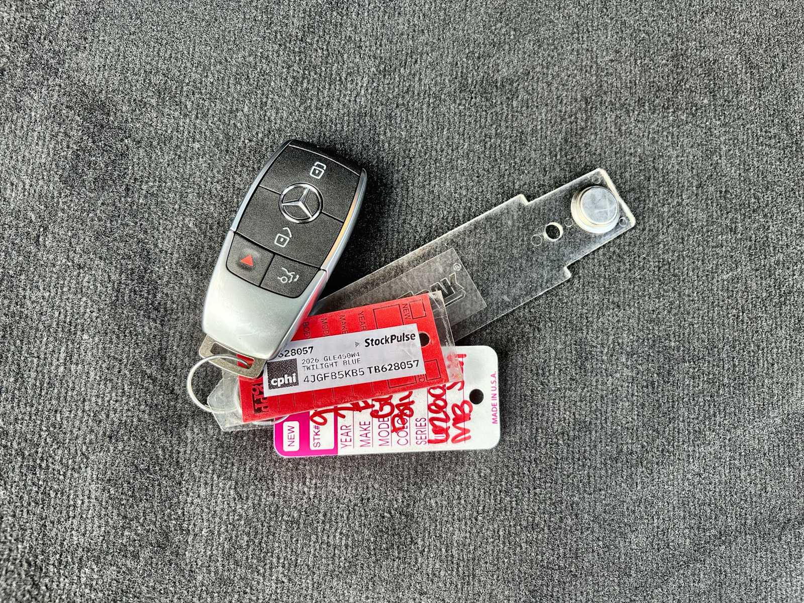 Thumbnail: 2026 Mercedes-Benz GLE - 26