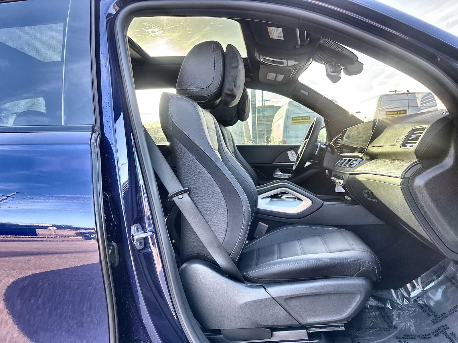 Thumbnail: 2026 Mercedes-Benz GLS - 9