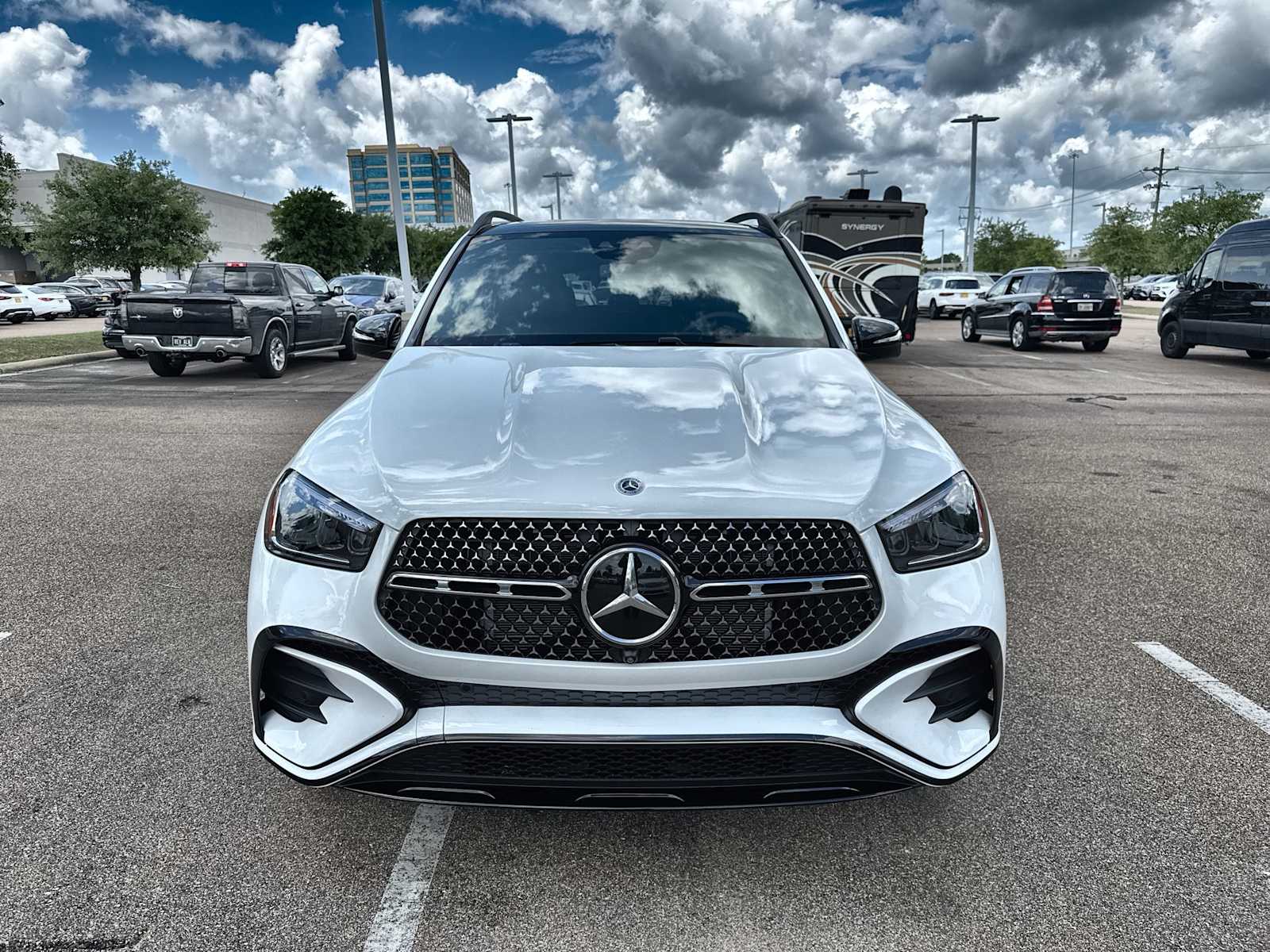 Thumbnail: 2026 Mercedes-Benz GLE - 12