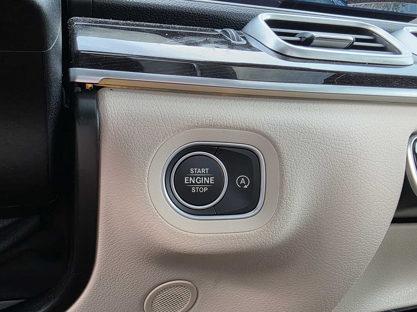 Thumbnail: 2025 Mercedes-Benz GLE - 7