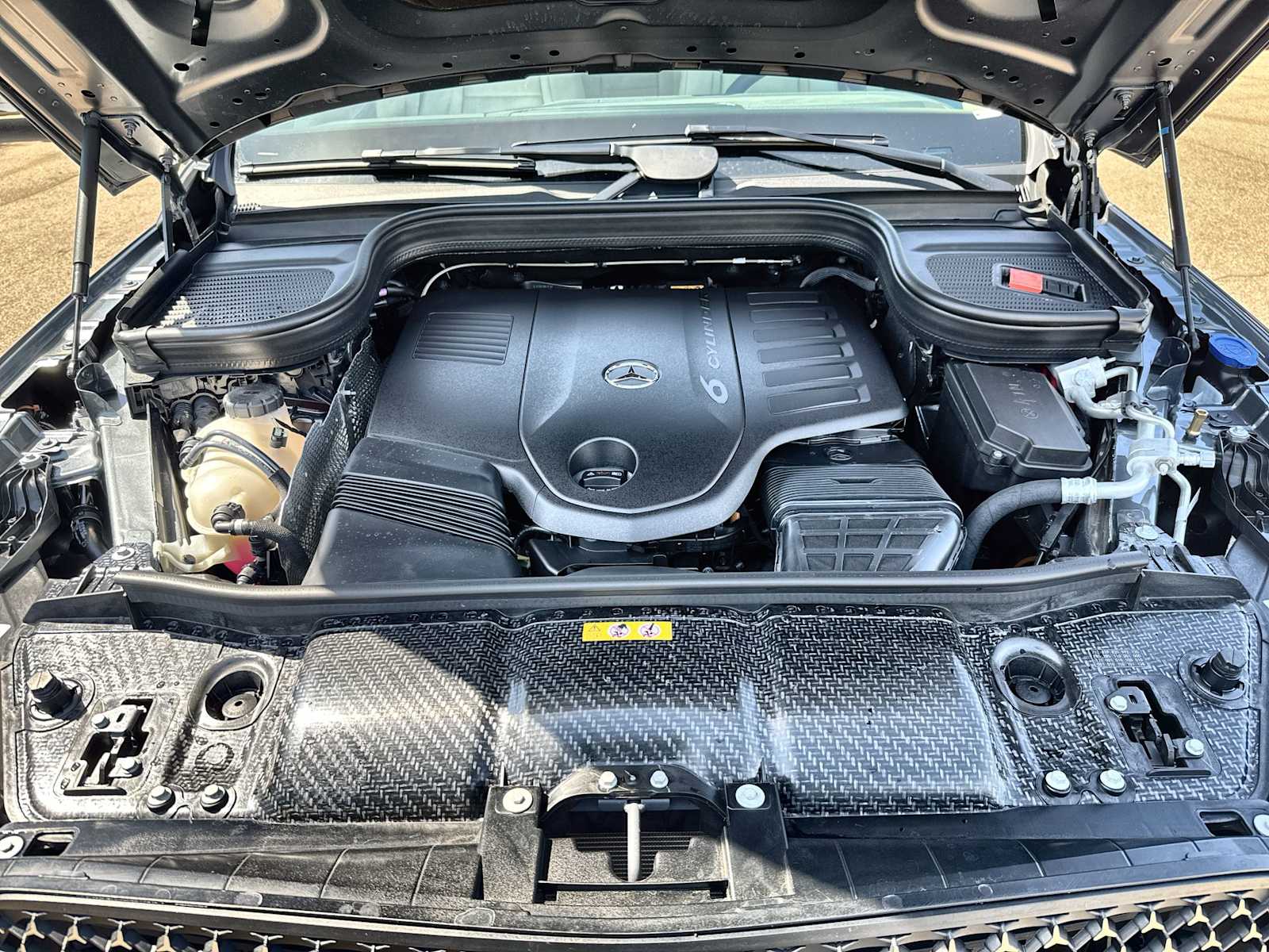 Thumbnail: 2026 Mercedes-Benz GLE - 13