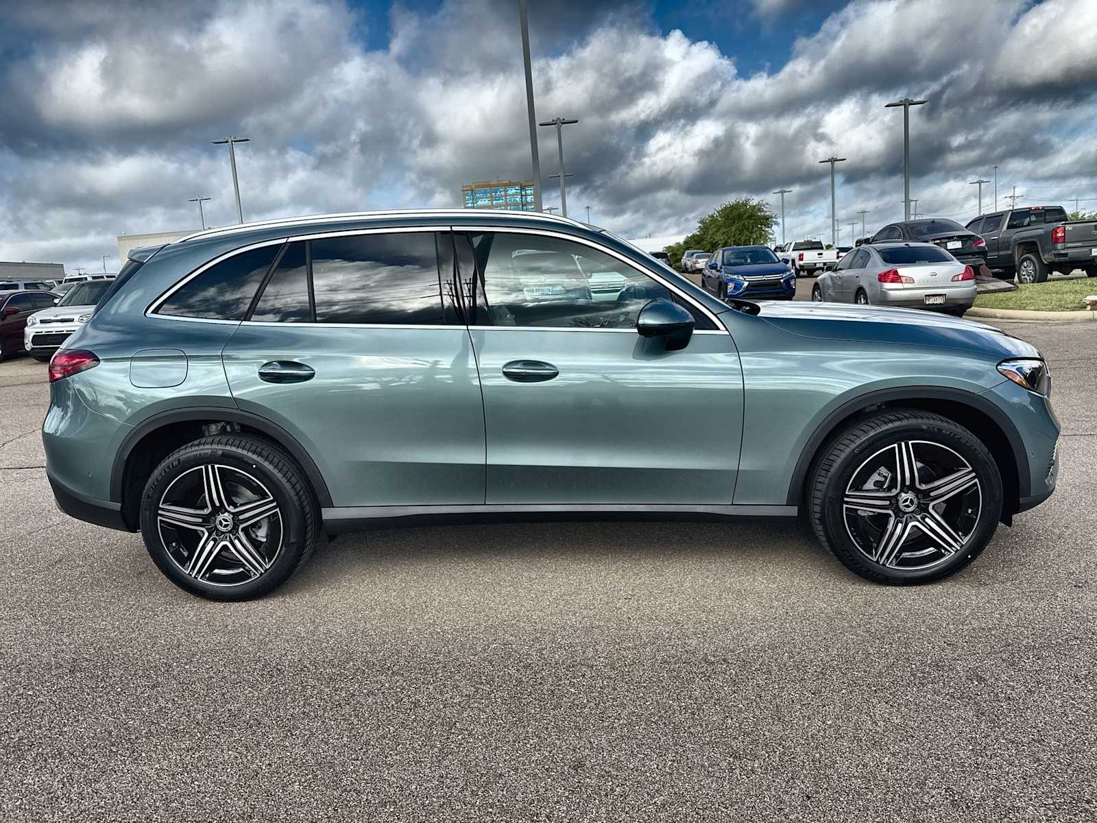 Thumbnail: 2026 Mercedes-Benz GLC - 10