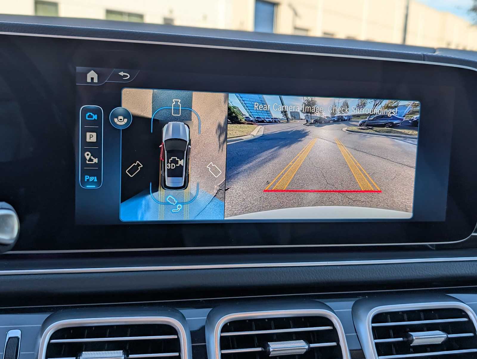 Thumbnail: 2025 Mercedes-Benz GLE - 14