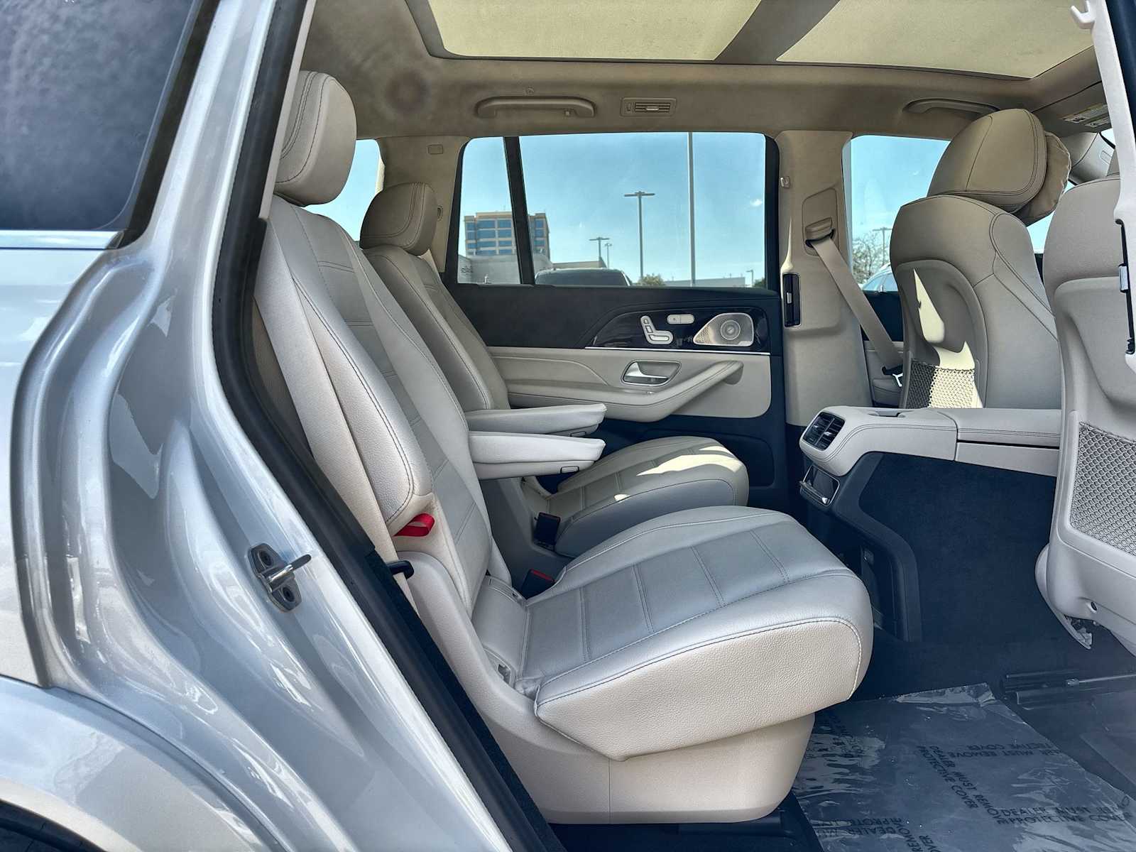 Thumbnail: 2026 Mercedes-Benz GLS - 17