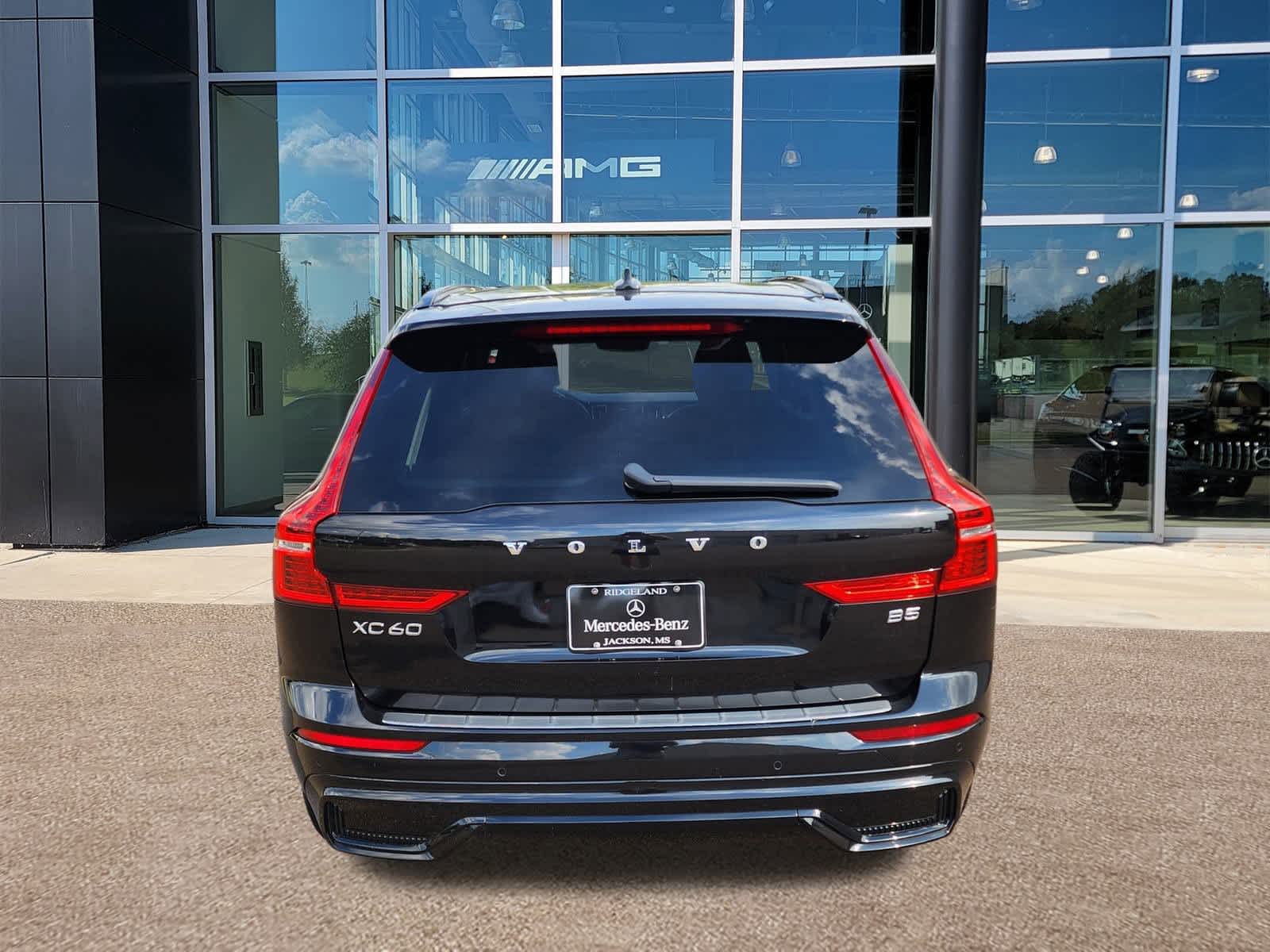 2023 Volvo XC60 B5 Plus 27