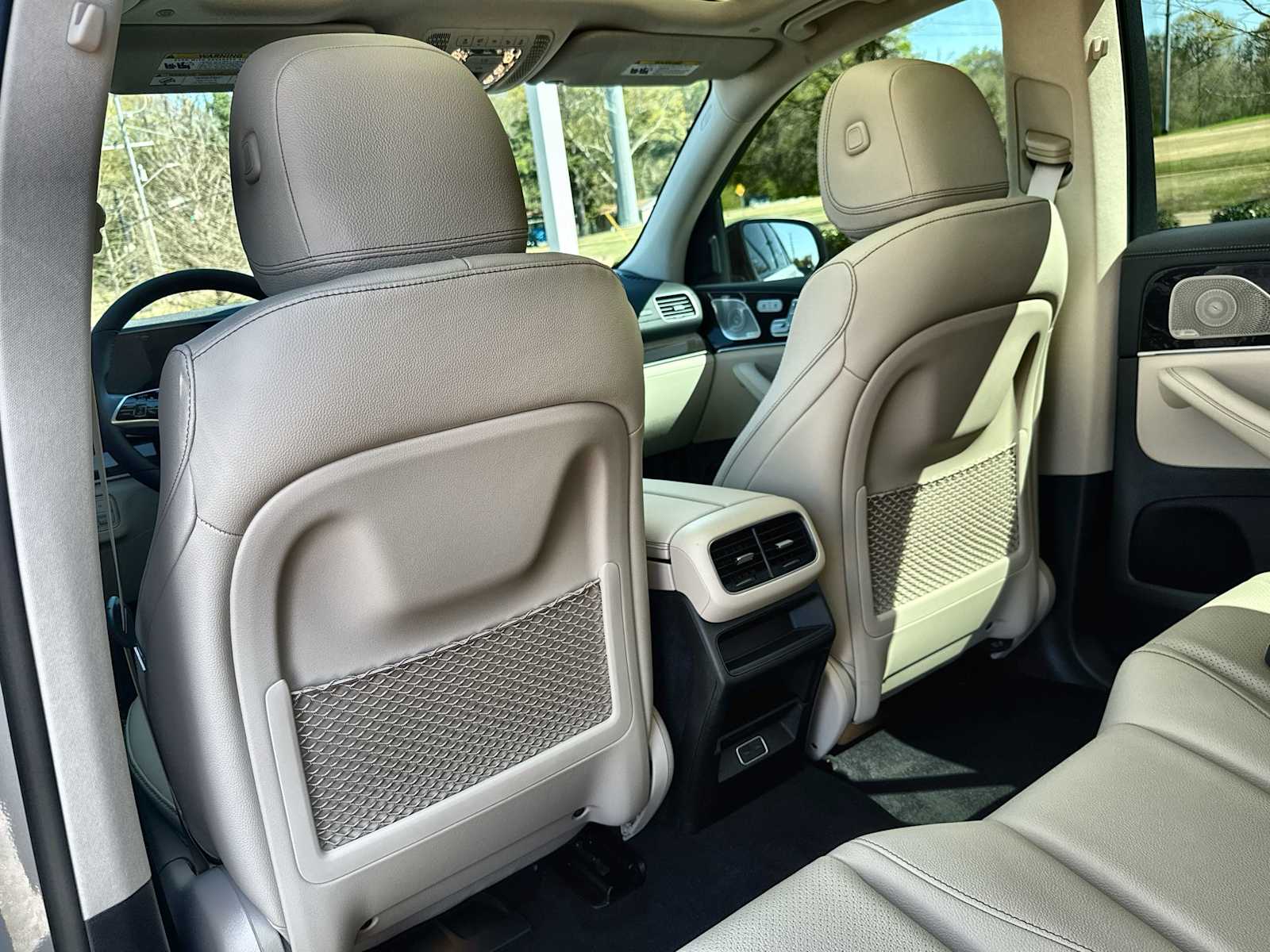 Thumbnail: 2026 Mercedes-Benz GLE - 18