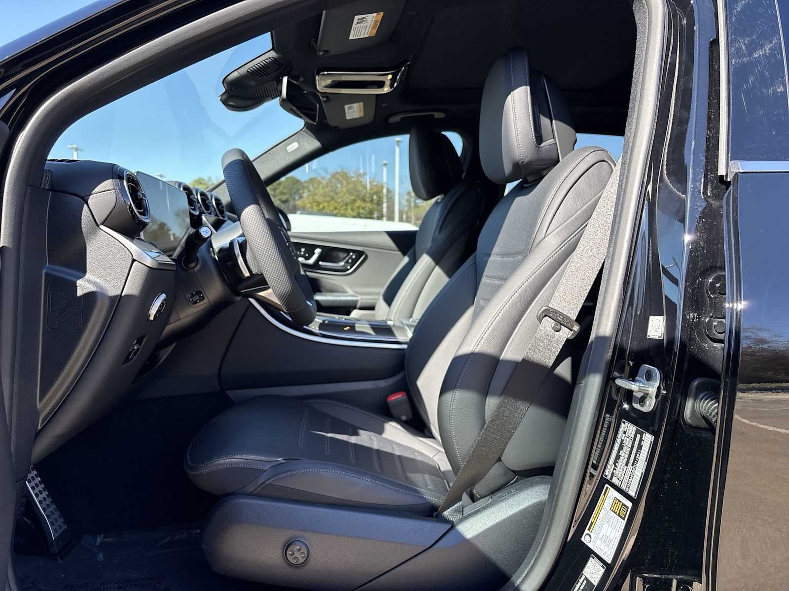 Thumbnail: 2026 Mercedes-Benz GLC - 15