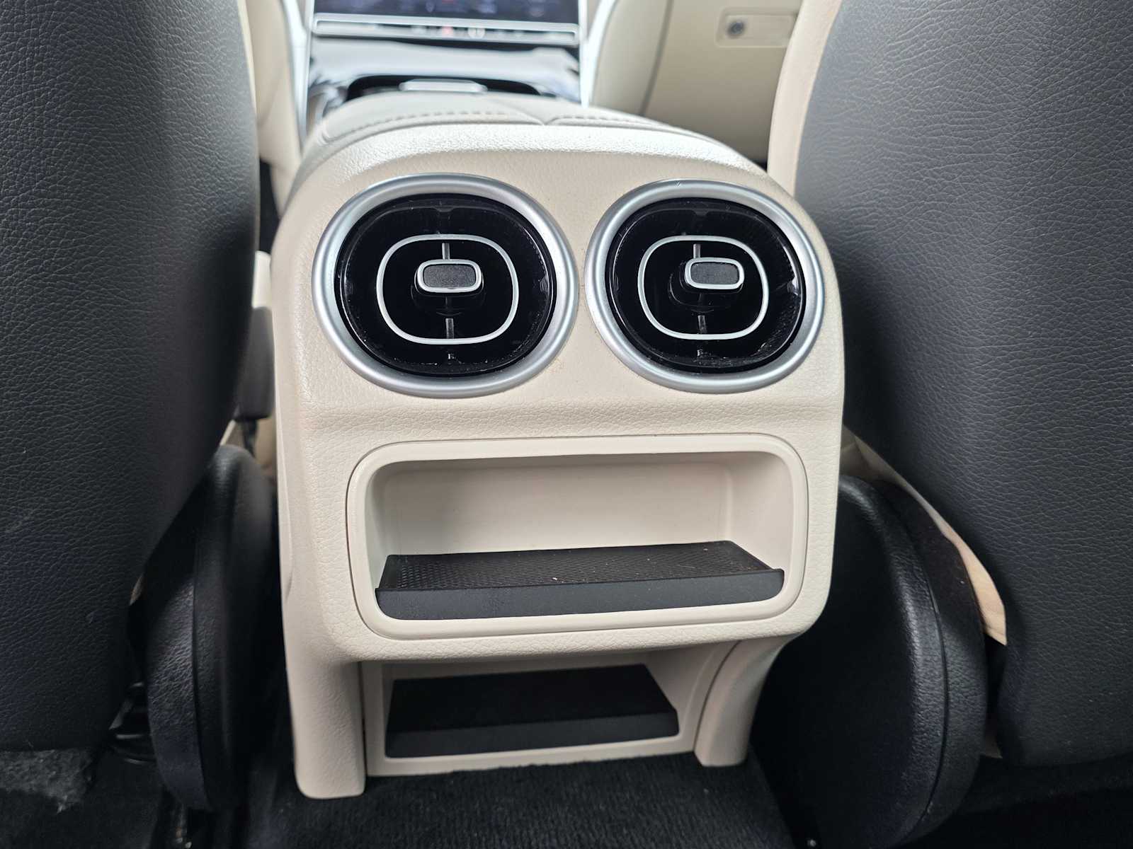 Thumbnail: 2023 Mercedes-Benz C-Class - 19