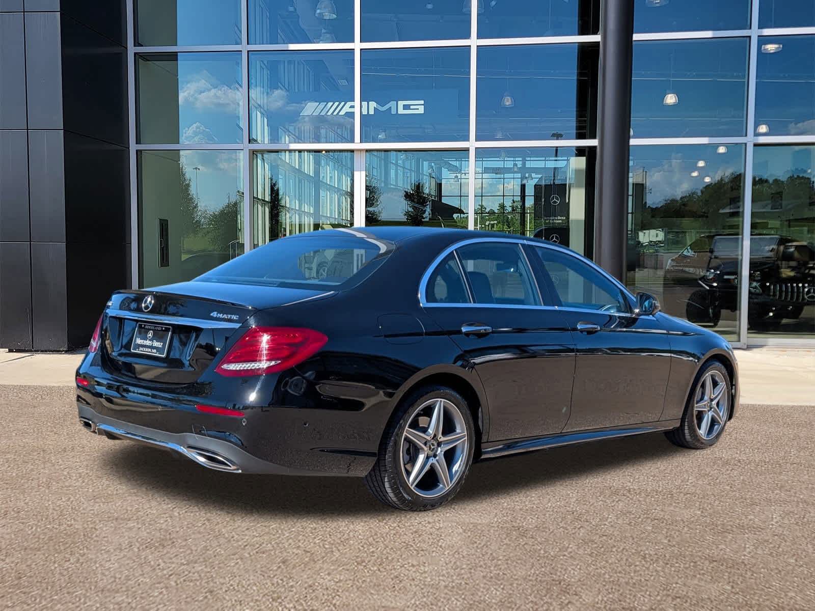 Thumbnail: 2019 Mercedes-Benz E-Class - 5