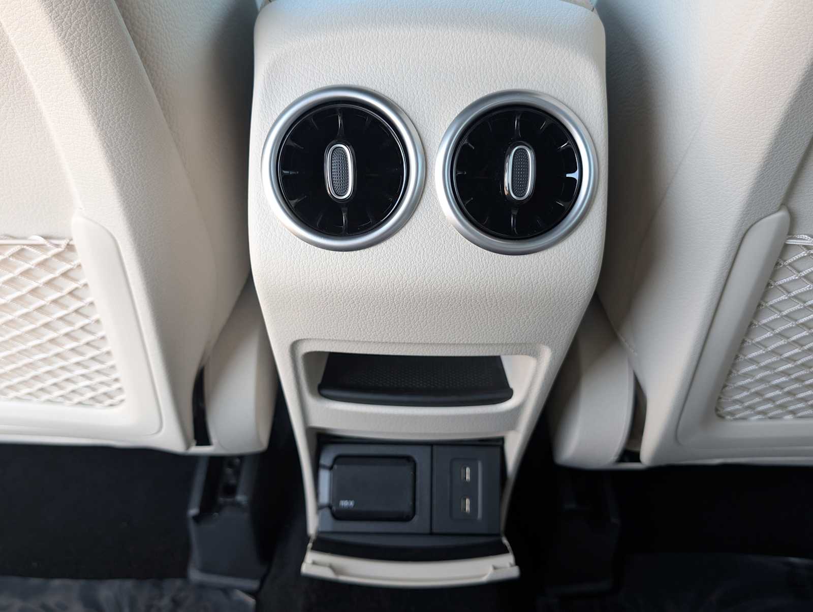 Thumbnail: 2026 Mercedes-Benz GLB - 22