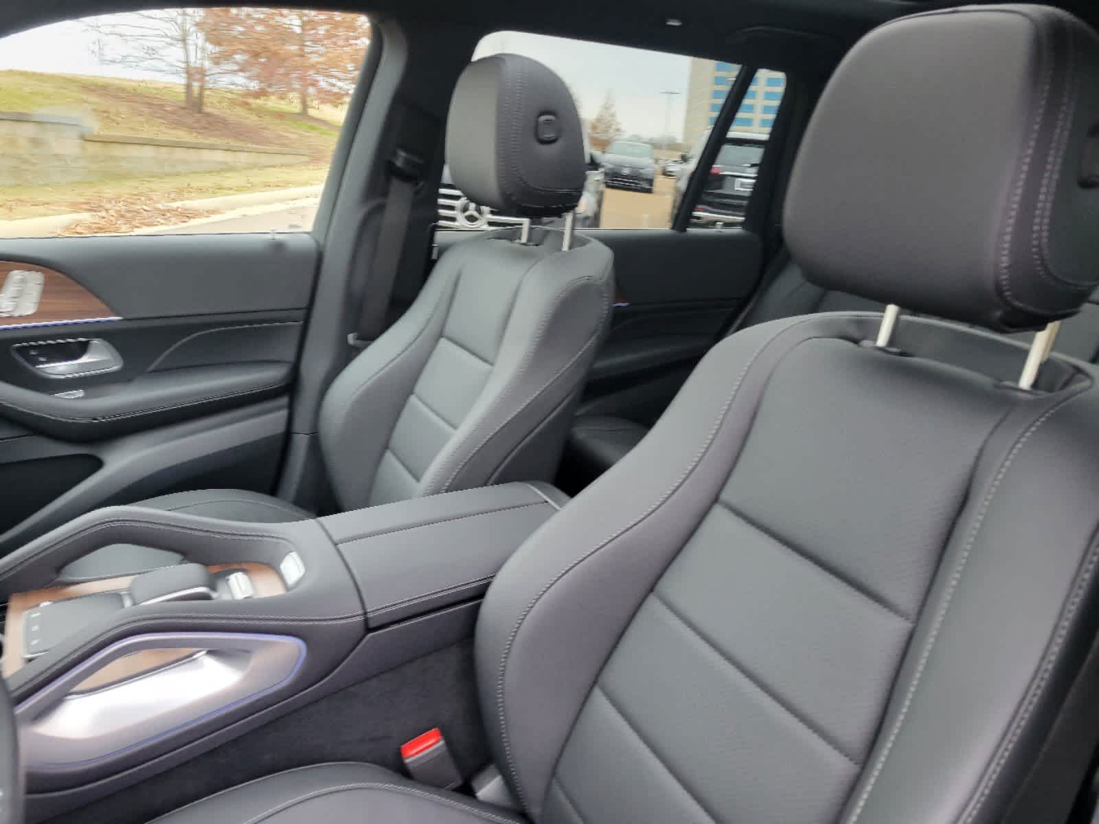 Thumbnail: 2025 Mercedes-Benz GLS - 9