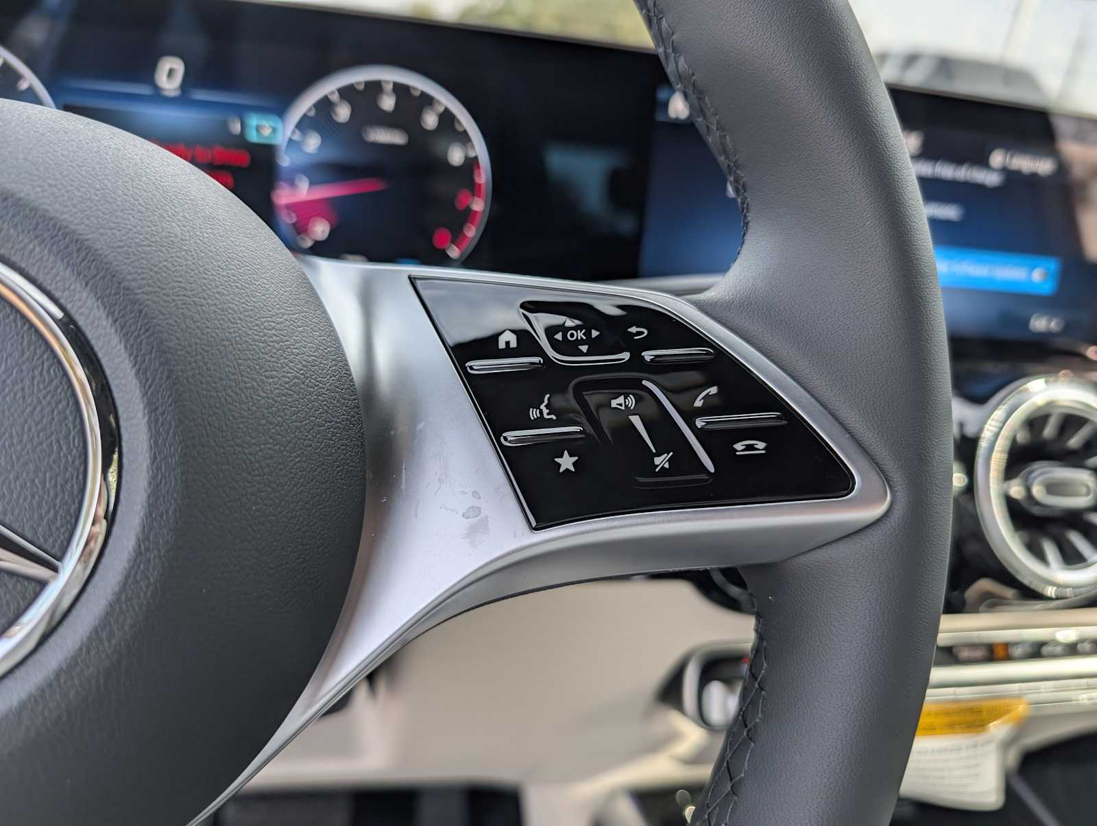 Thumbnail: 2026 Mercedes-Benz GLA - 9