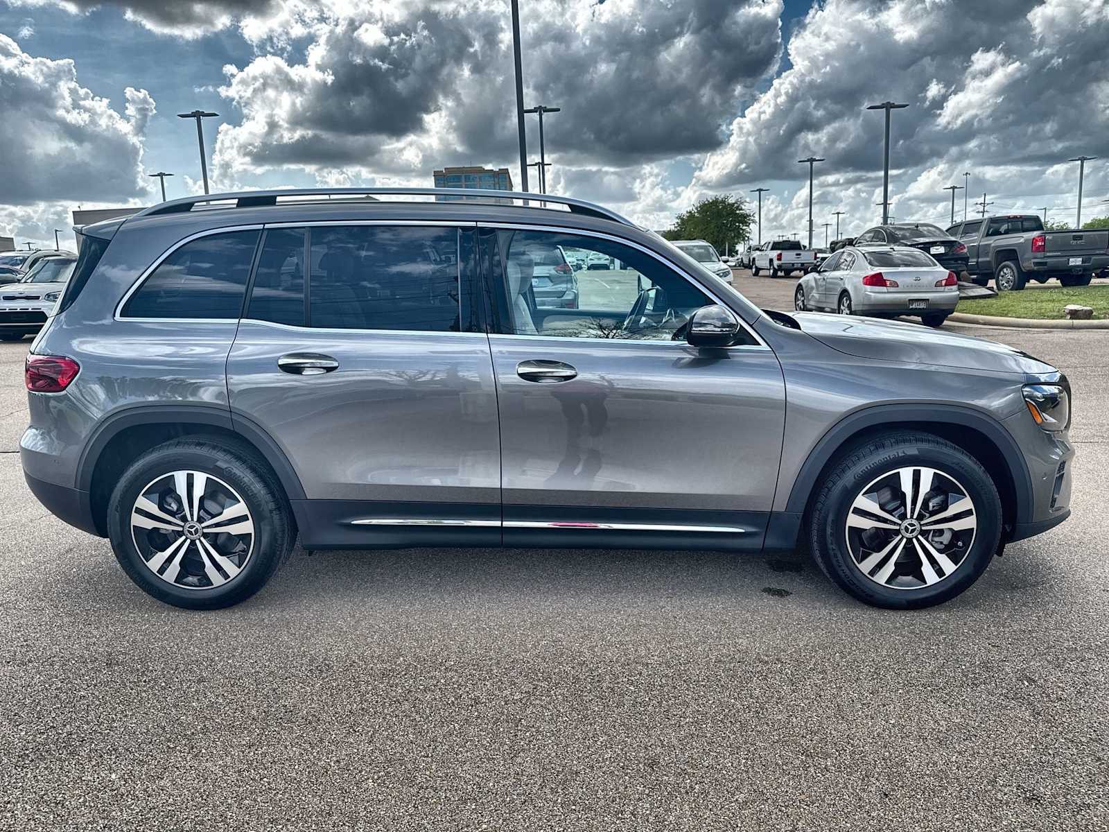 Thumbnail: 2025 Mercedes-Benz GLB - 10