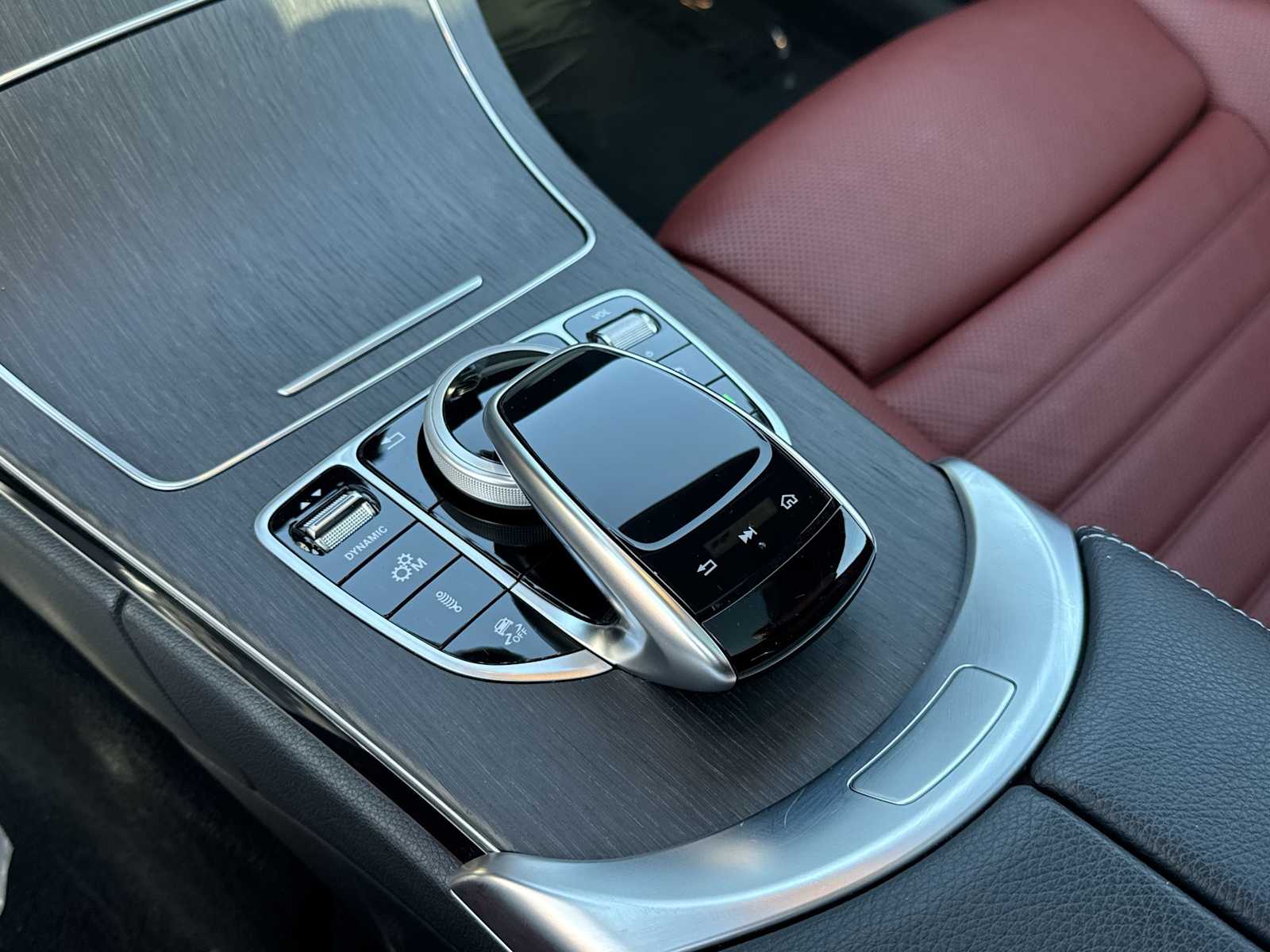 Thumbnail: 2022 Mercedes-Benz C-Class - 32