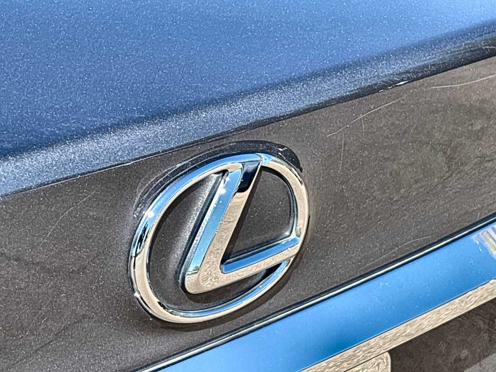 Thumbnail: 2018 Lexus ES - 15