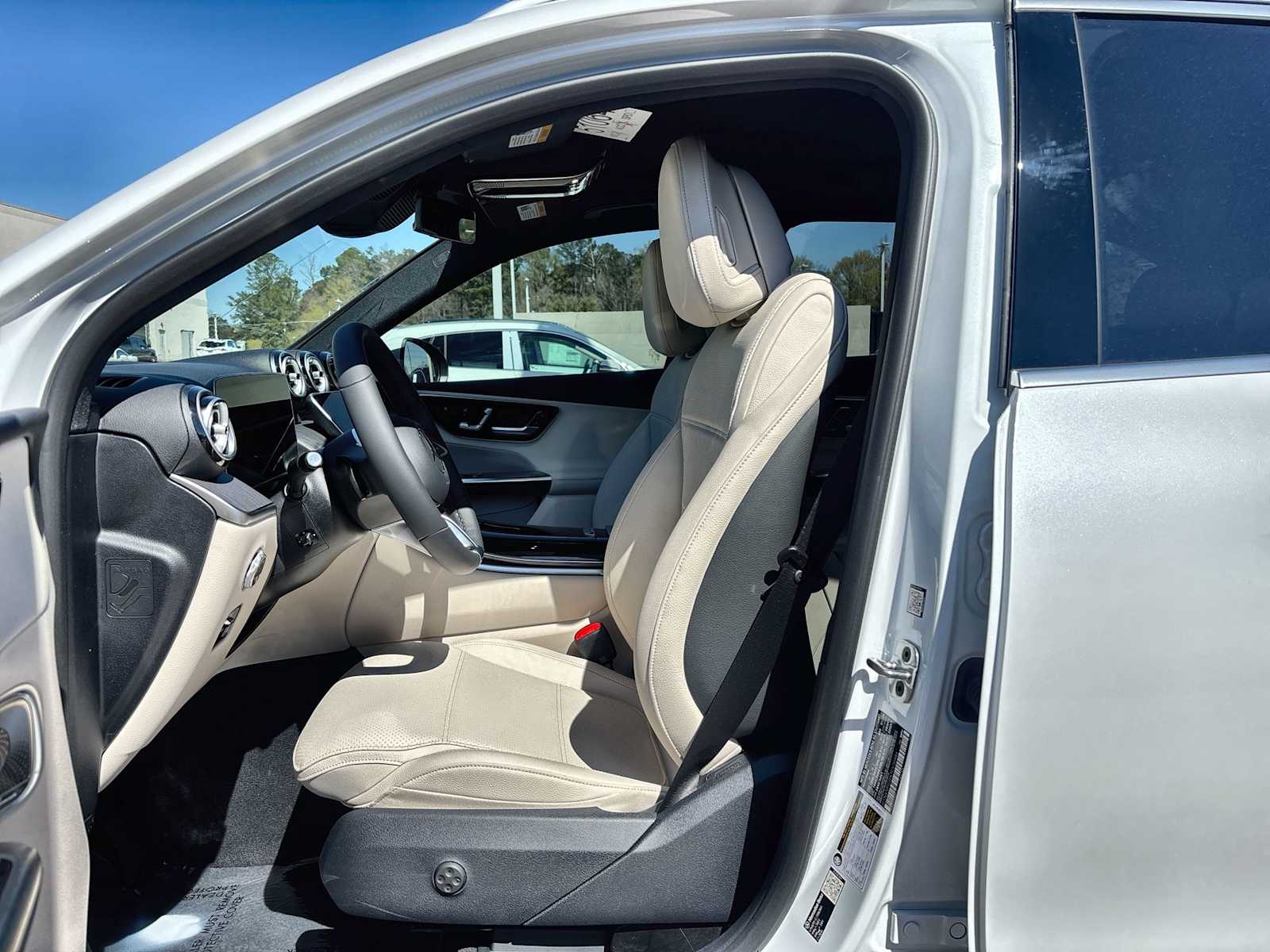 Thumbnail: 2026 Mercedes-Benz GLC - 3