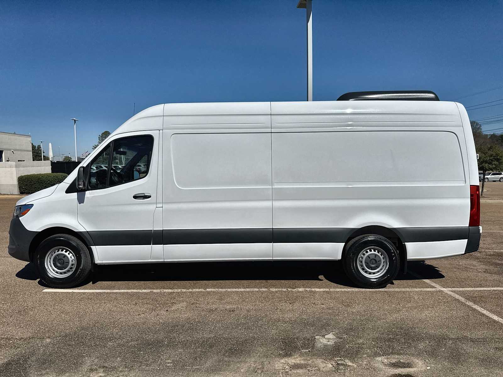 Thumbnail: 2026 Mercedes-Benz Sprinter - 3