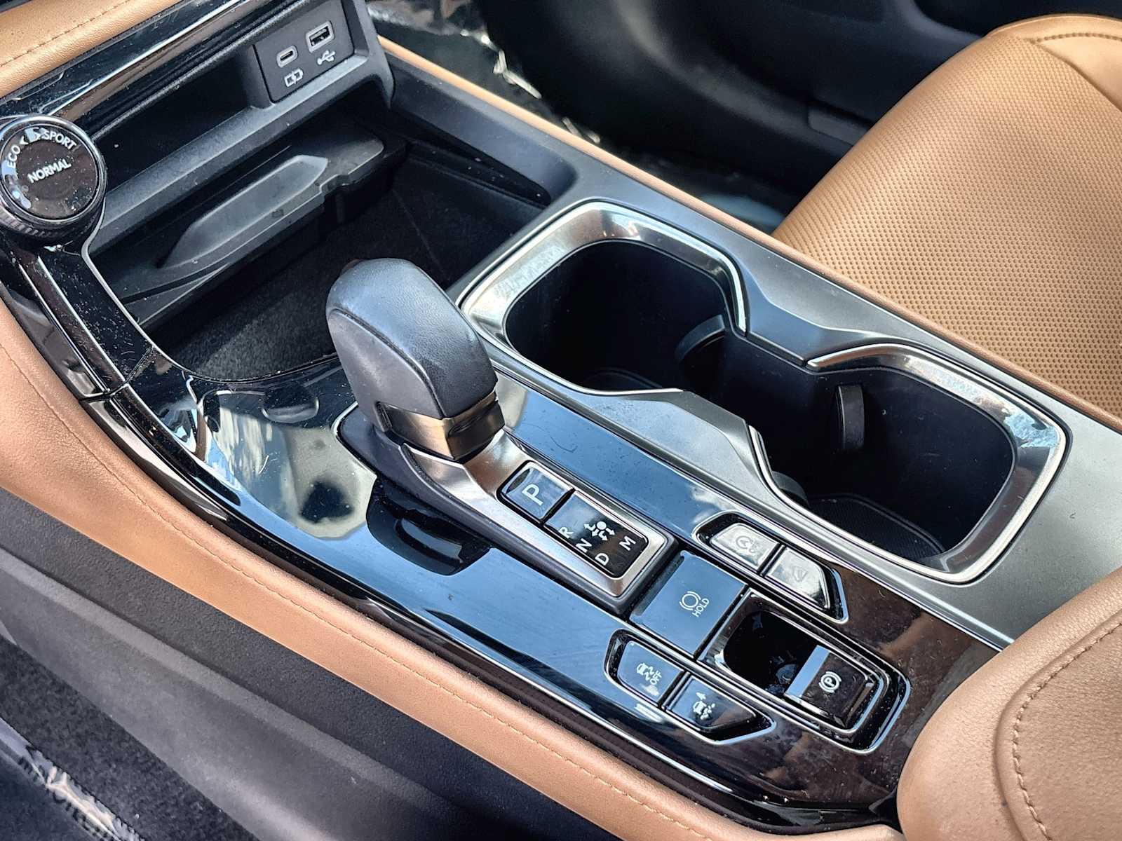 Thumbnail: 2024 Lexus ES - 21