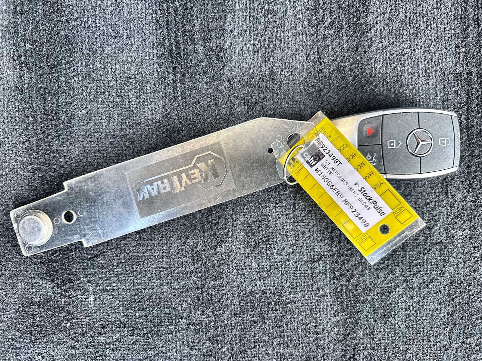 Thumbnail: 2021 Mercedes-Benz GLC - 26