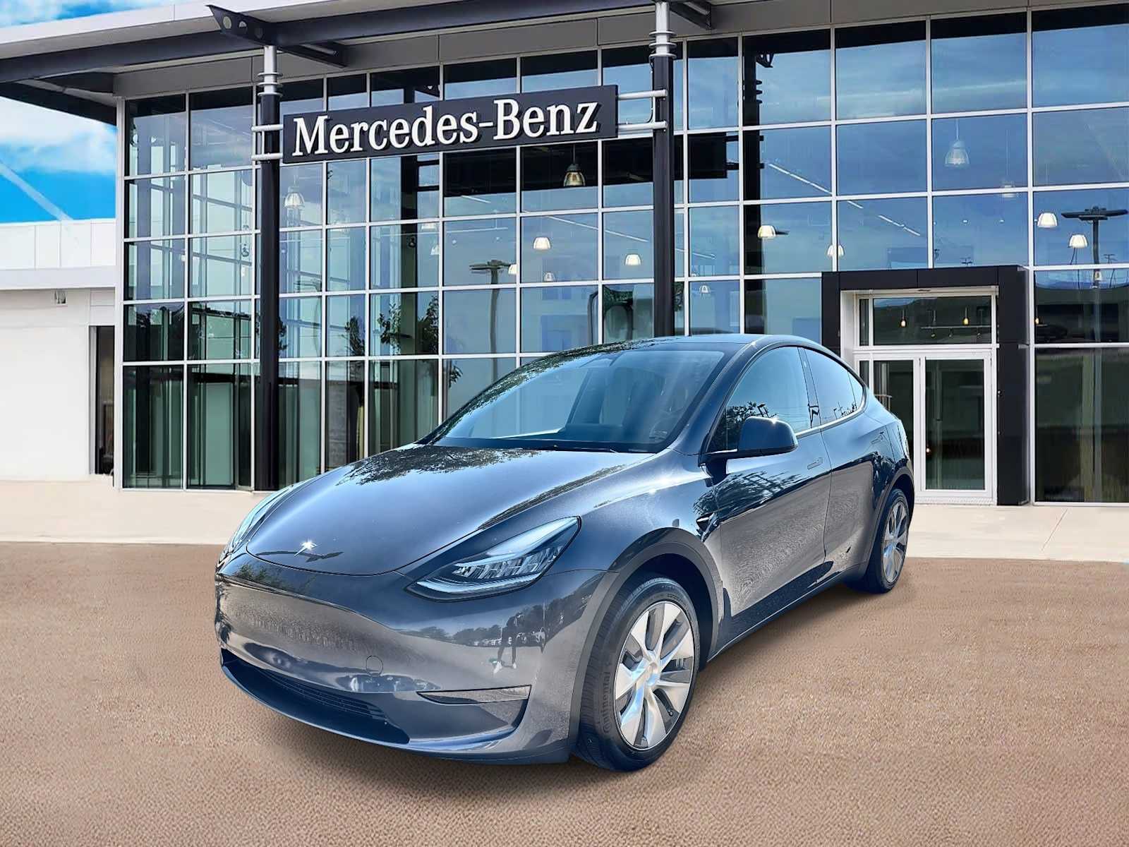 Thumbnail: 2023 Tesla Model Y - 1