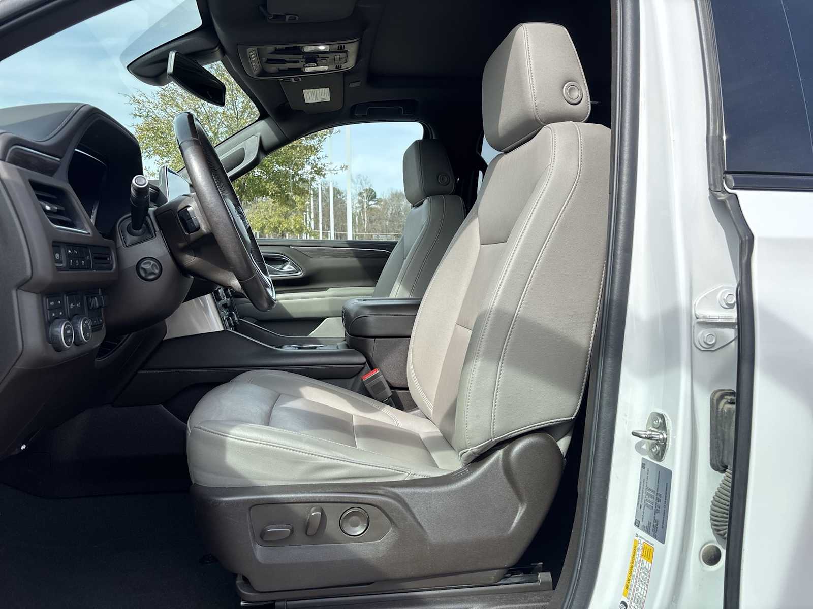 Thumbnail: 2022 Chevrolet Tahoe - 15