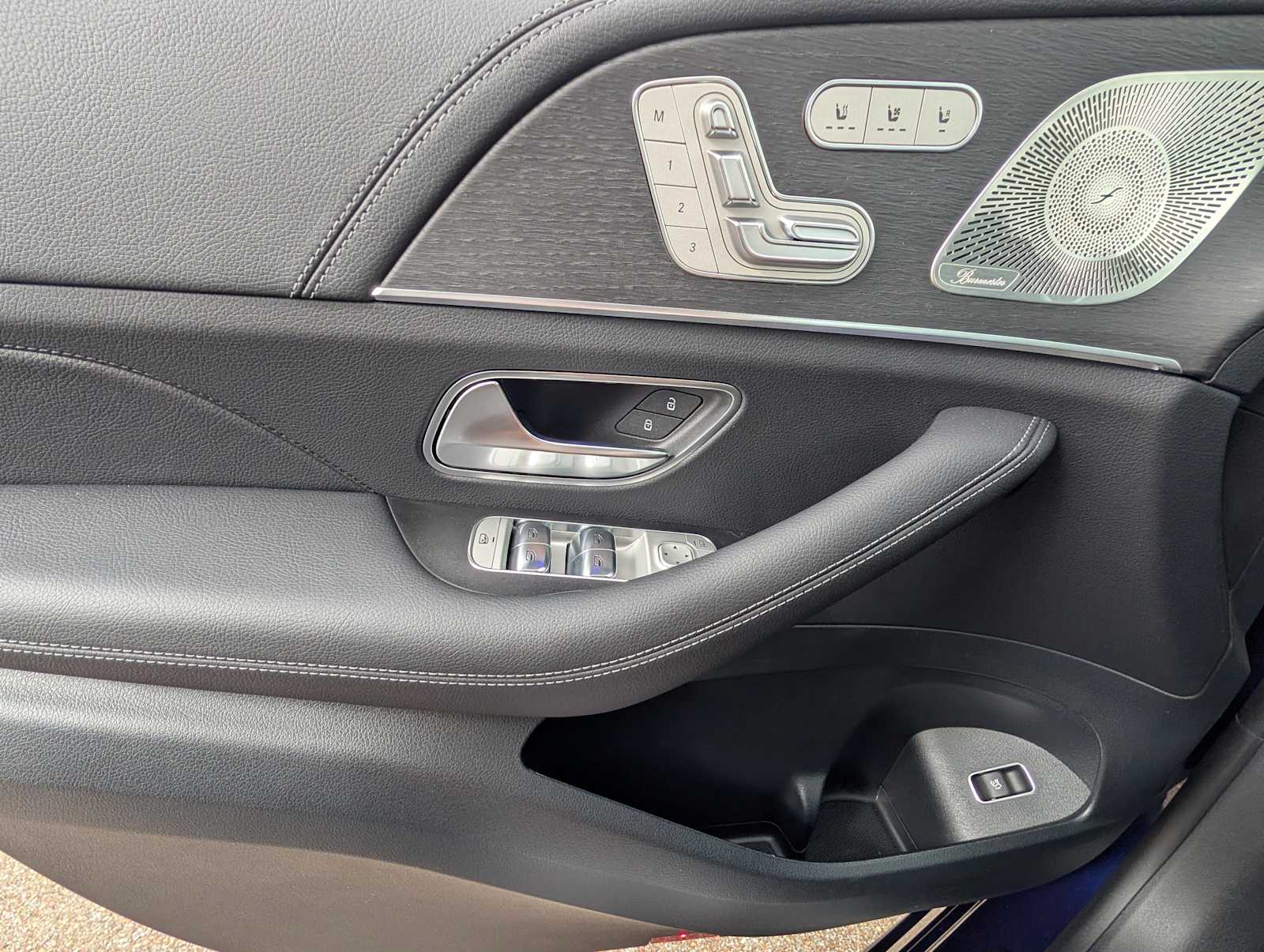 Thumbnail: 2026 Mercedes-Benz GLE - 19