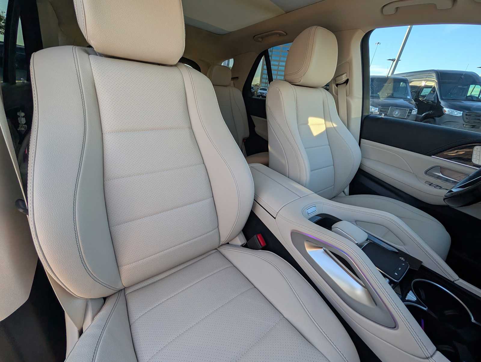 Thumbnail: 2025 Mercedes-Benz GLE - 24